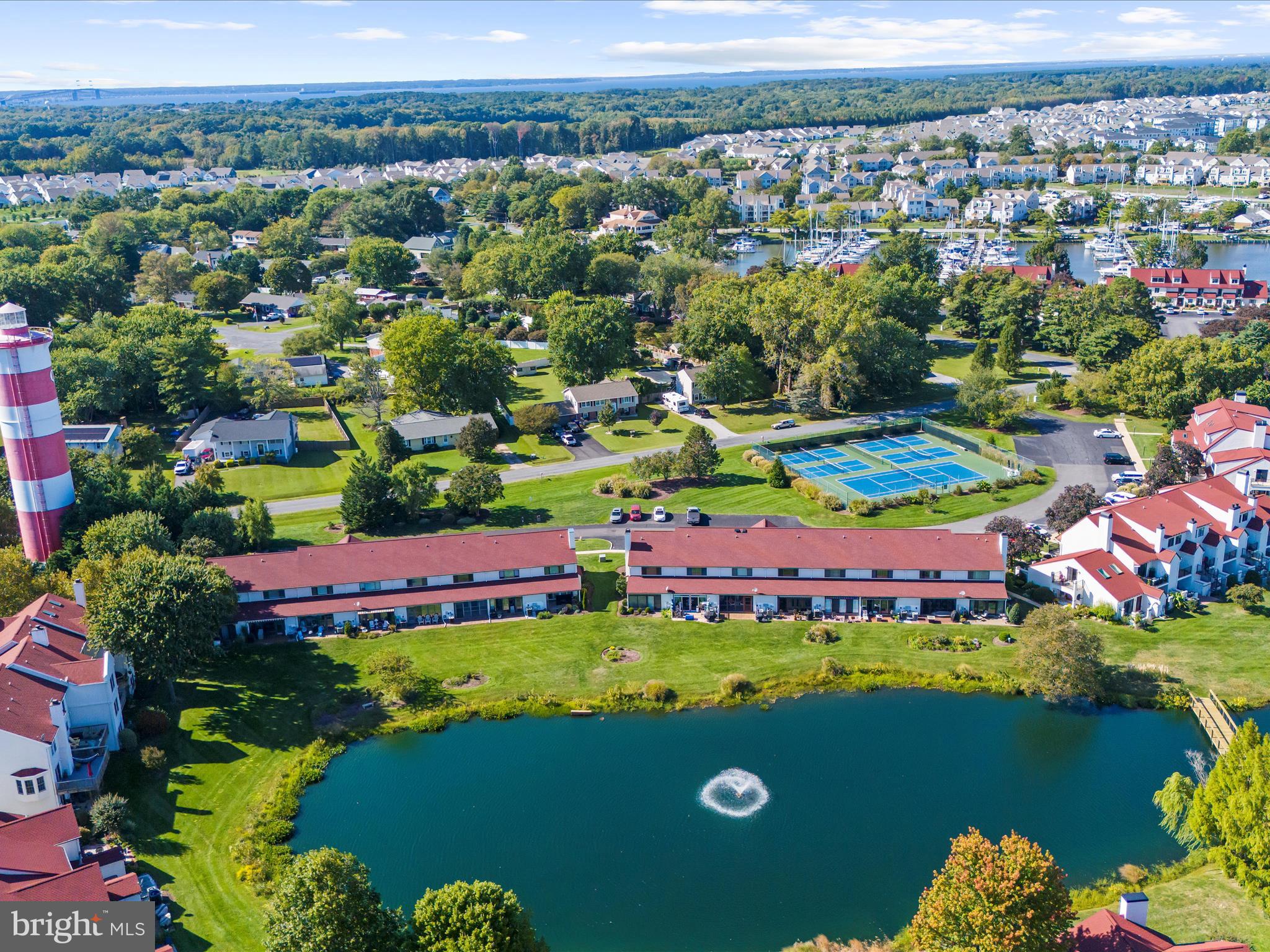 QUEENS LANDING - Residential