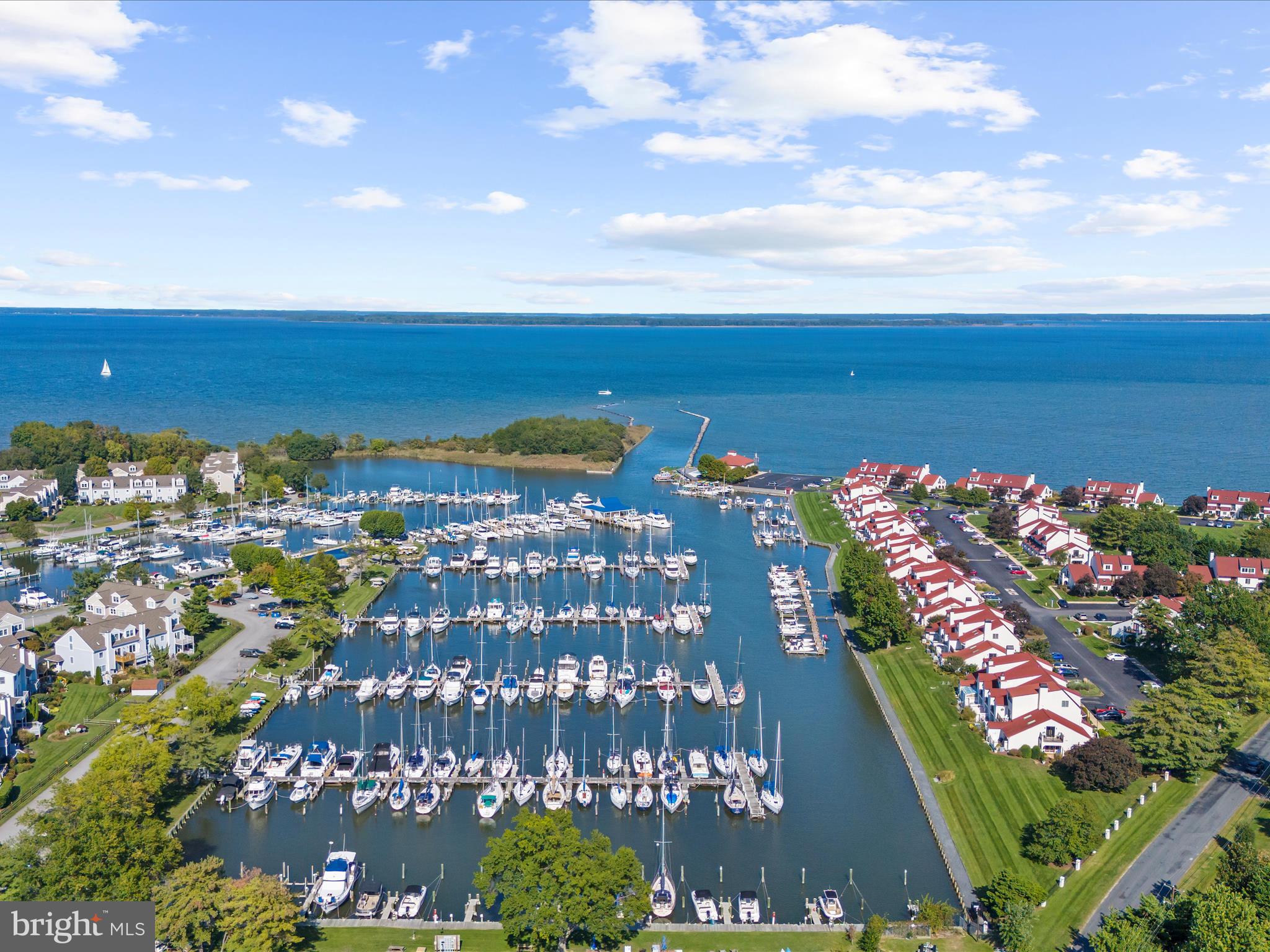 QUEENS LANDING - Residential