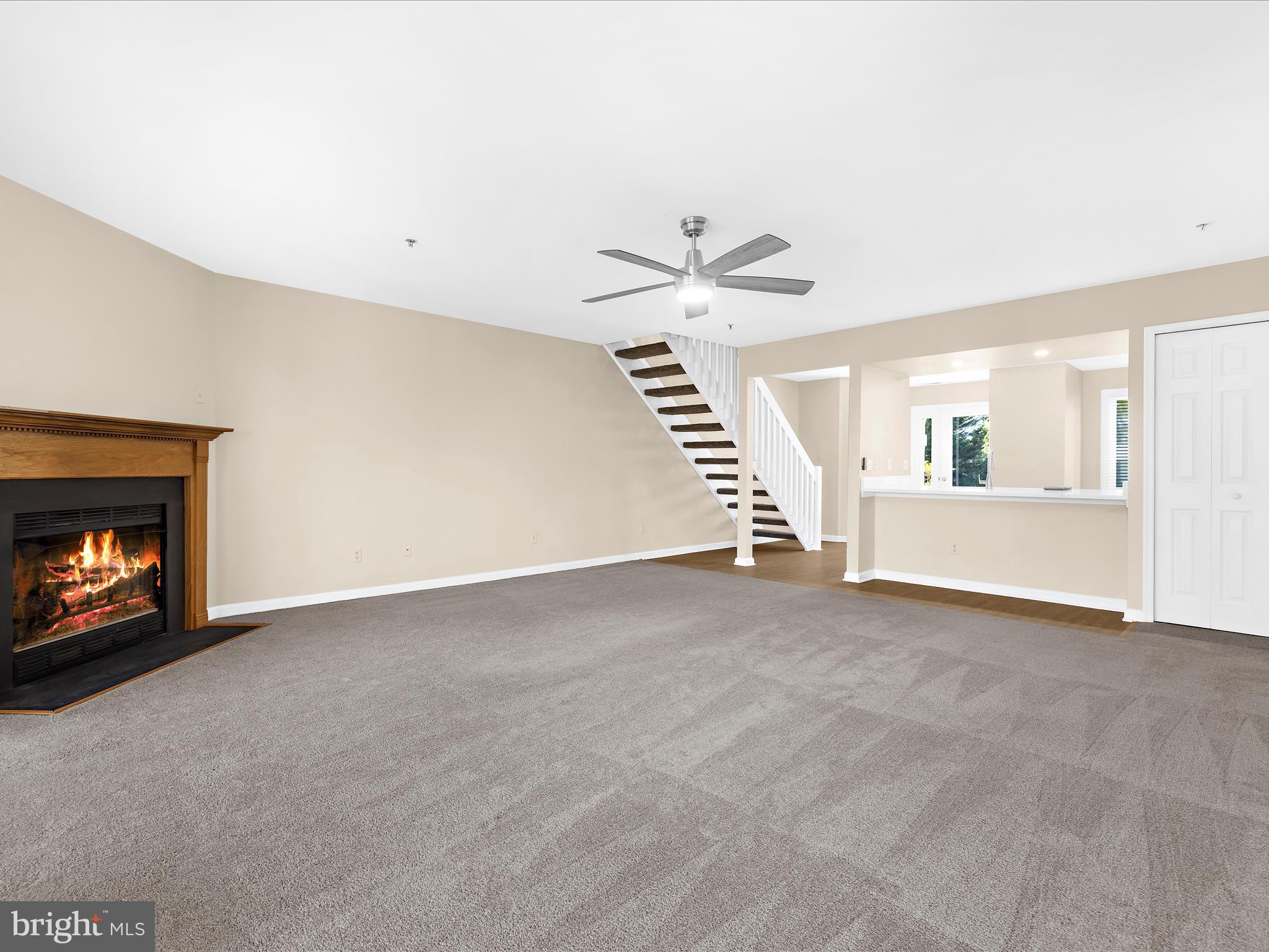 QUEENS LANDING - Residential