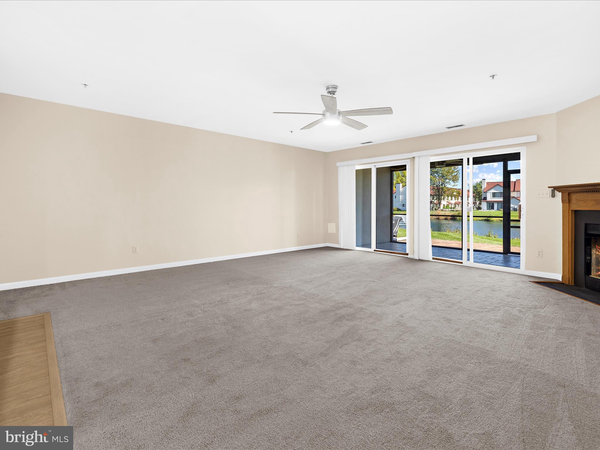 QUEENS LANDING - Residential