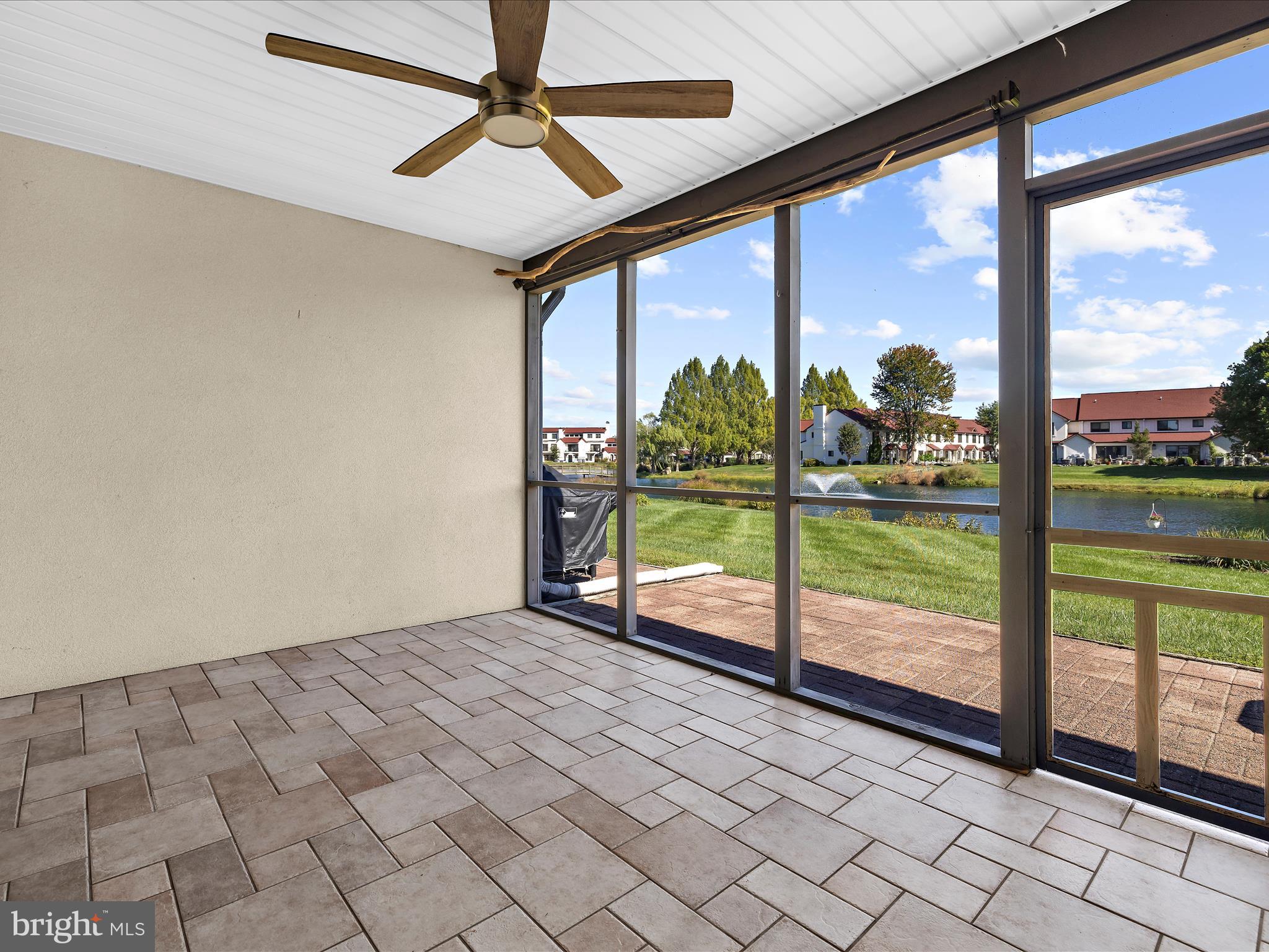 QUEENS LANDING - Residential