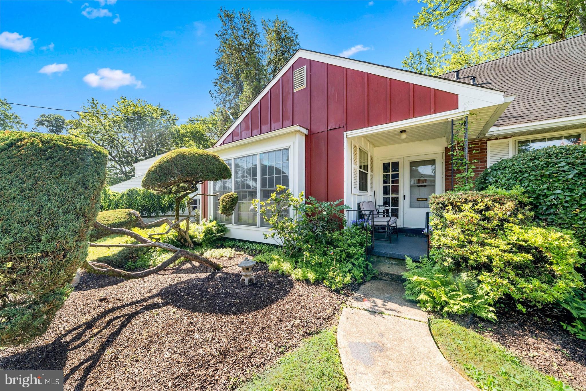 55 WOODHILL COURT