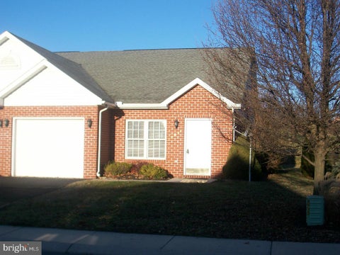 Townhouse For Sale - 14054 Sweet Vale Drive<br/> HAGERSTOWN, MD 21742
