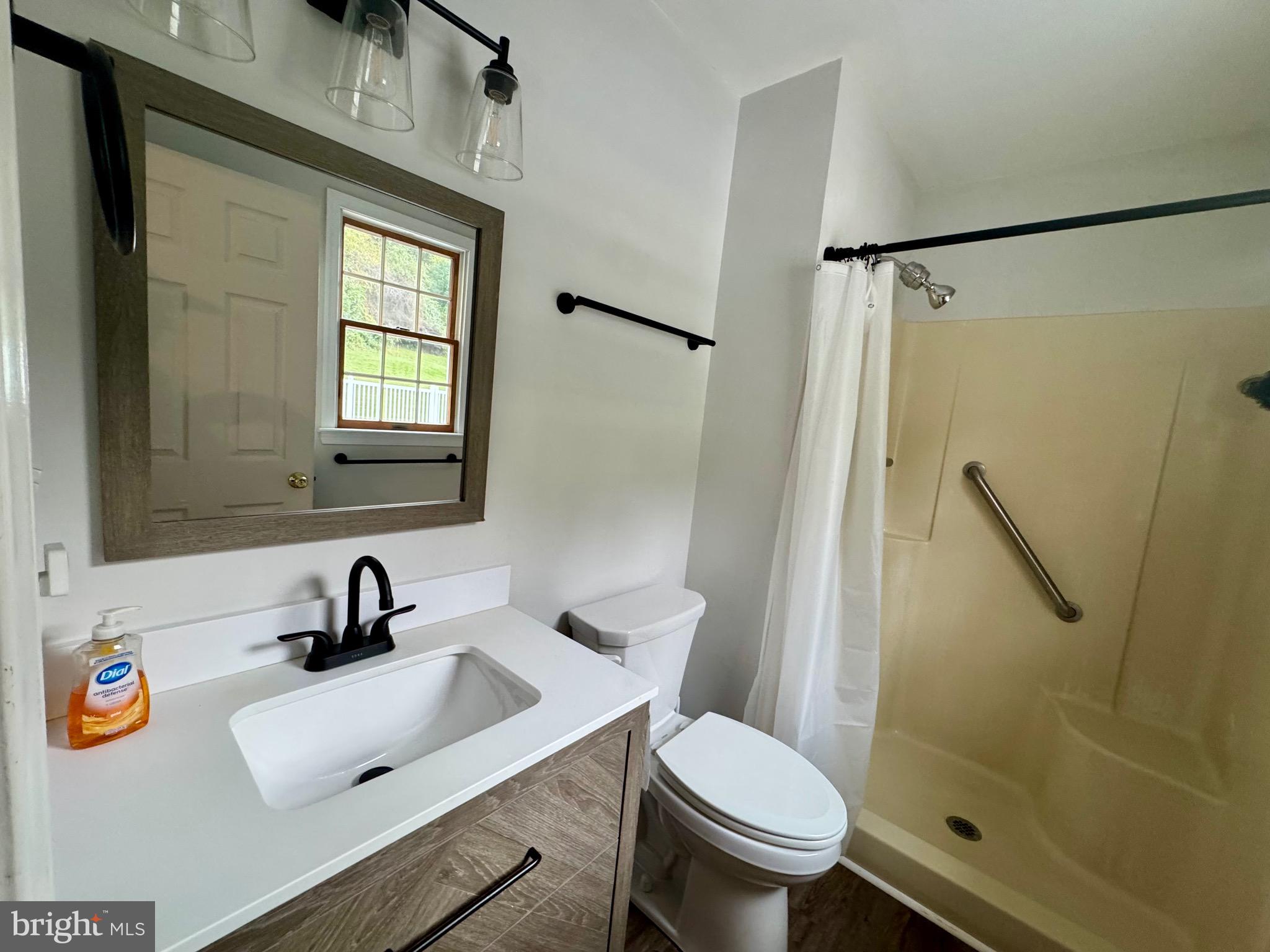 COACH & FOUR - Residential