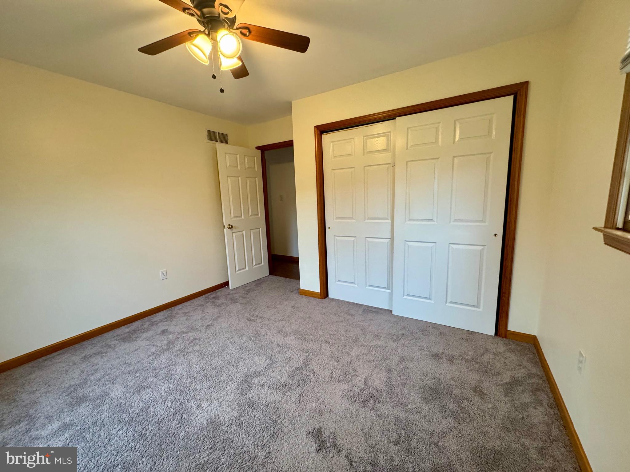 COACH & FOUR - Residential