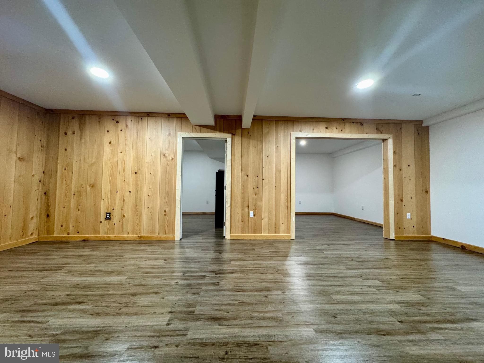 COACH & FOUR - Residential