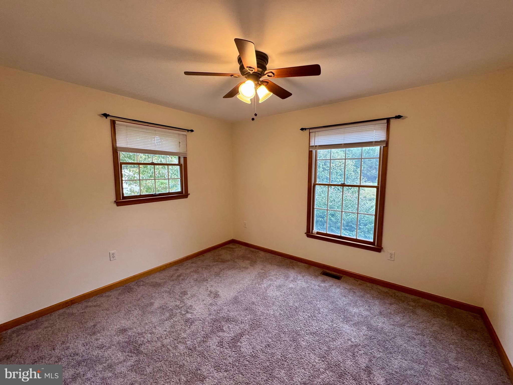 COACH & FOUR - Residential