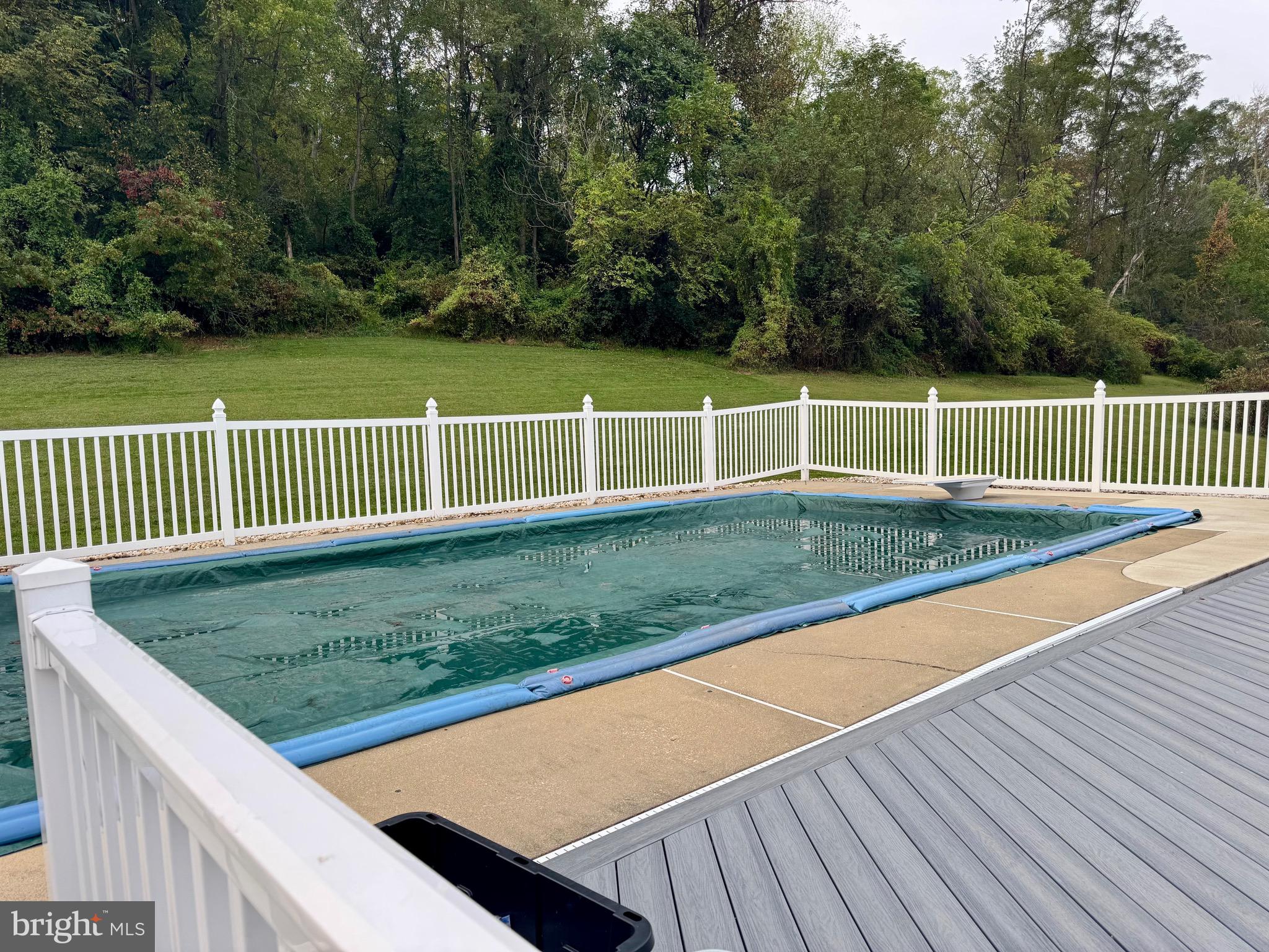 COACH & FOUR - Residential