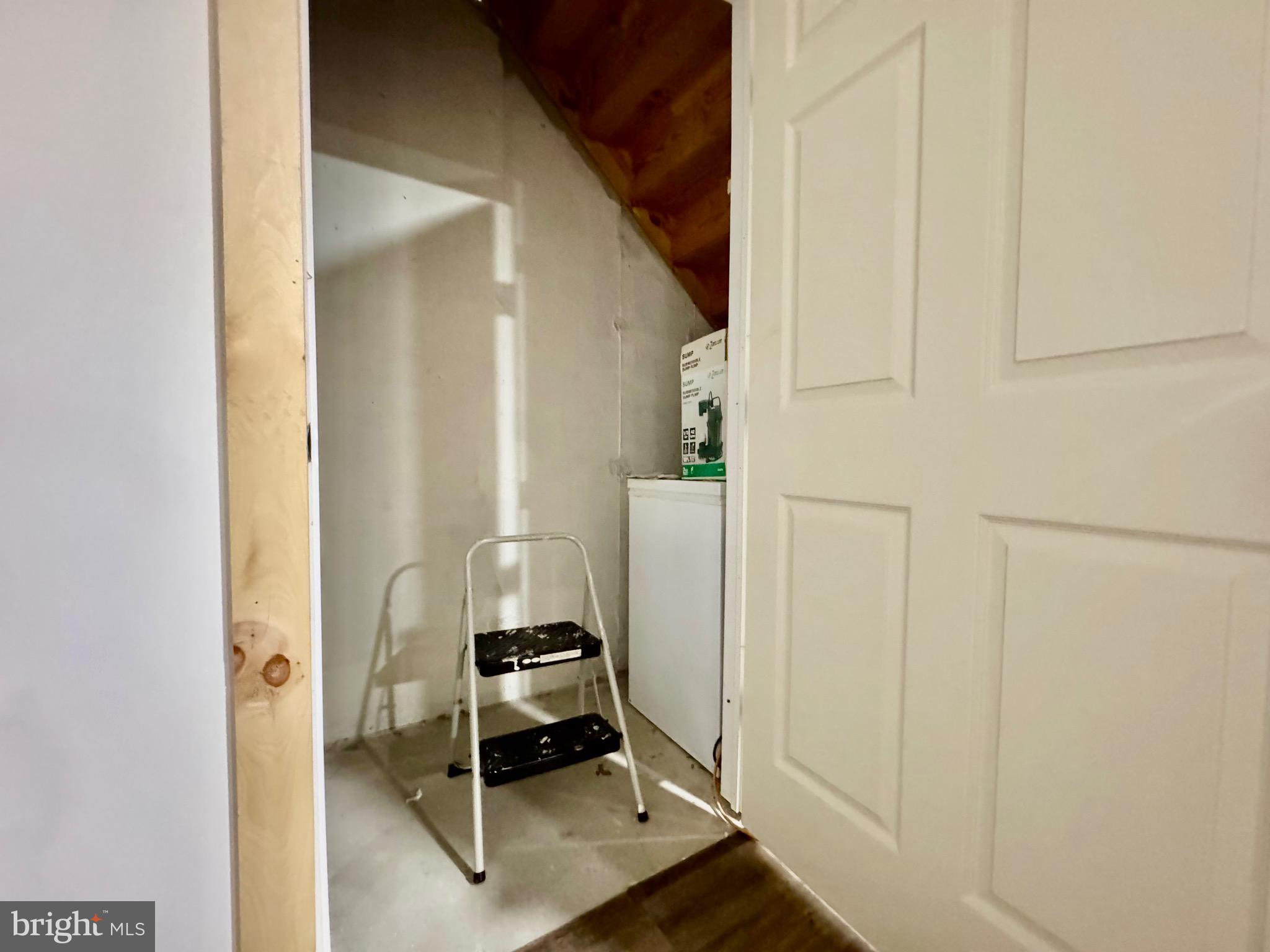 COACH & FOUR - Residential