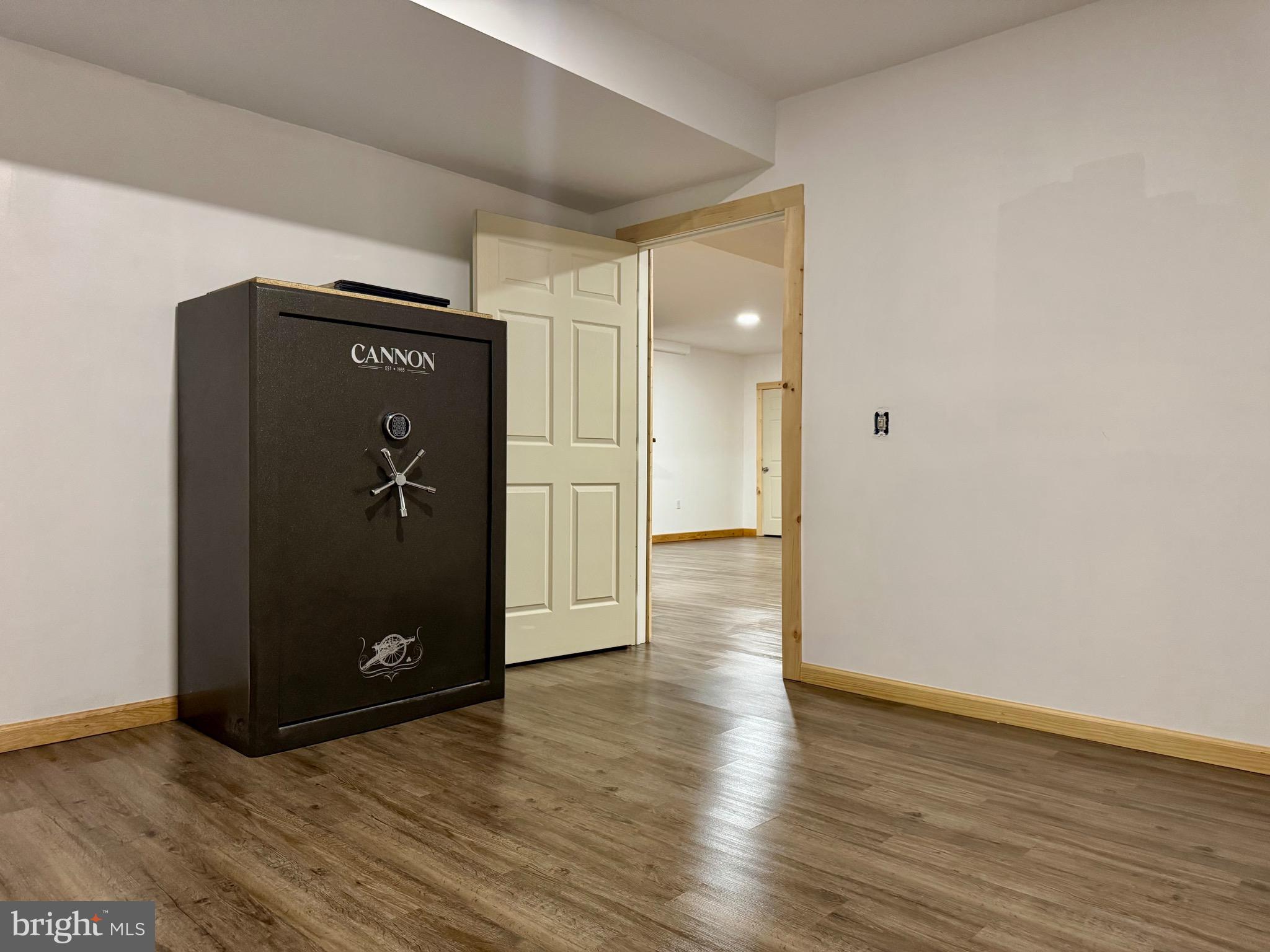 COACH & FOUR - Residential