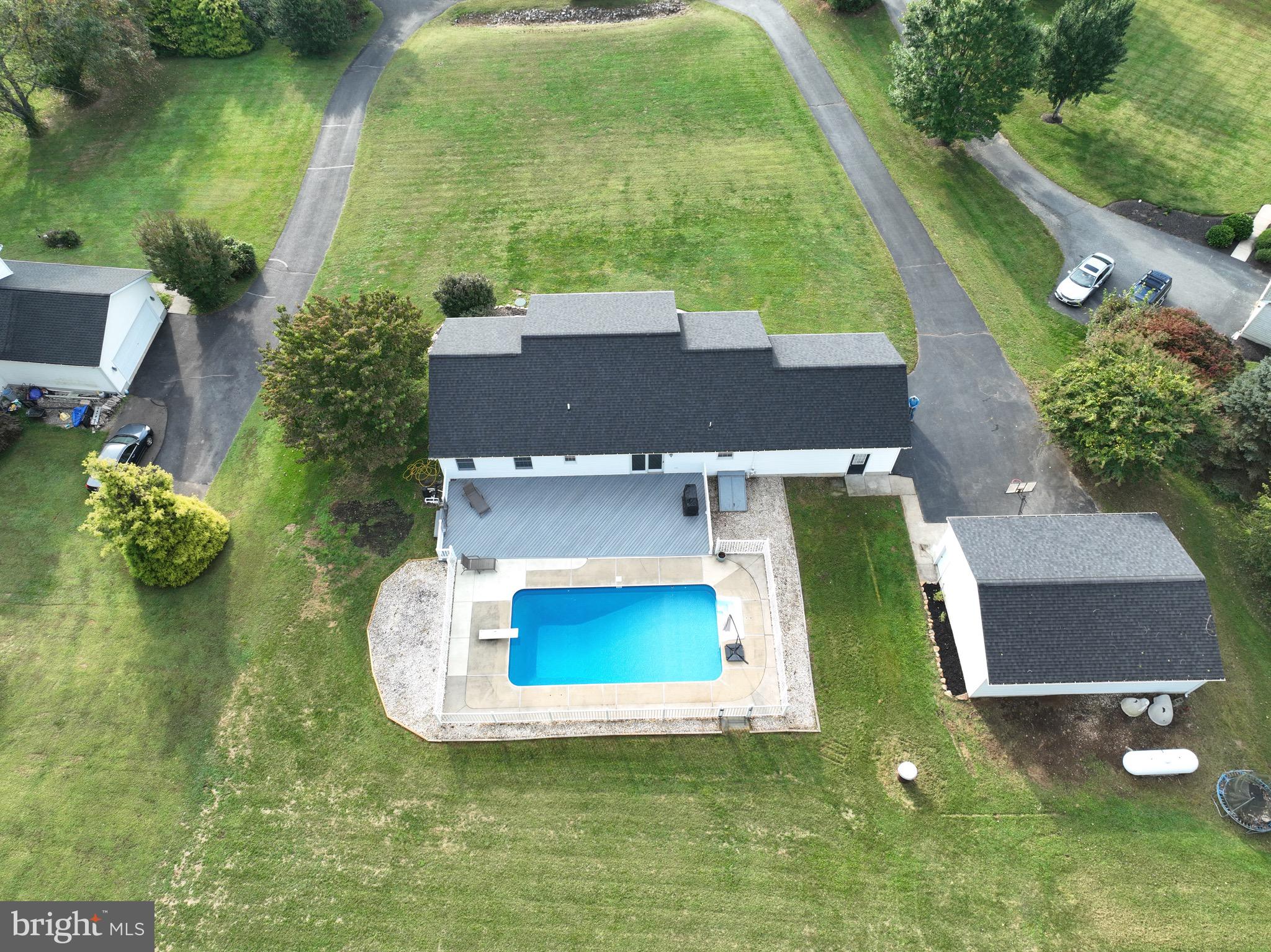 COACH & FOUR - Residential