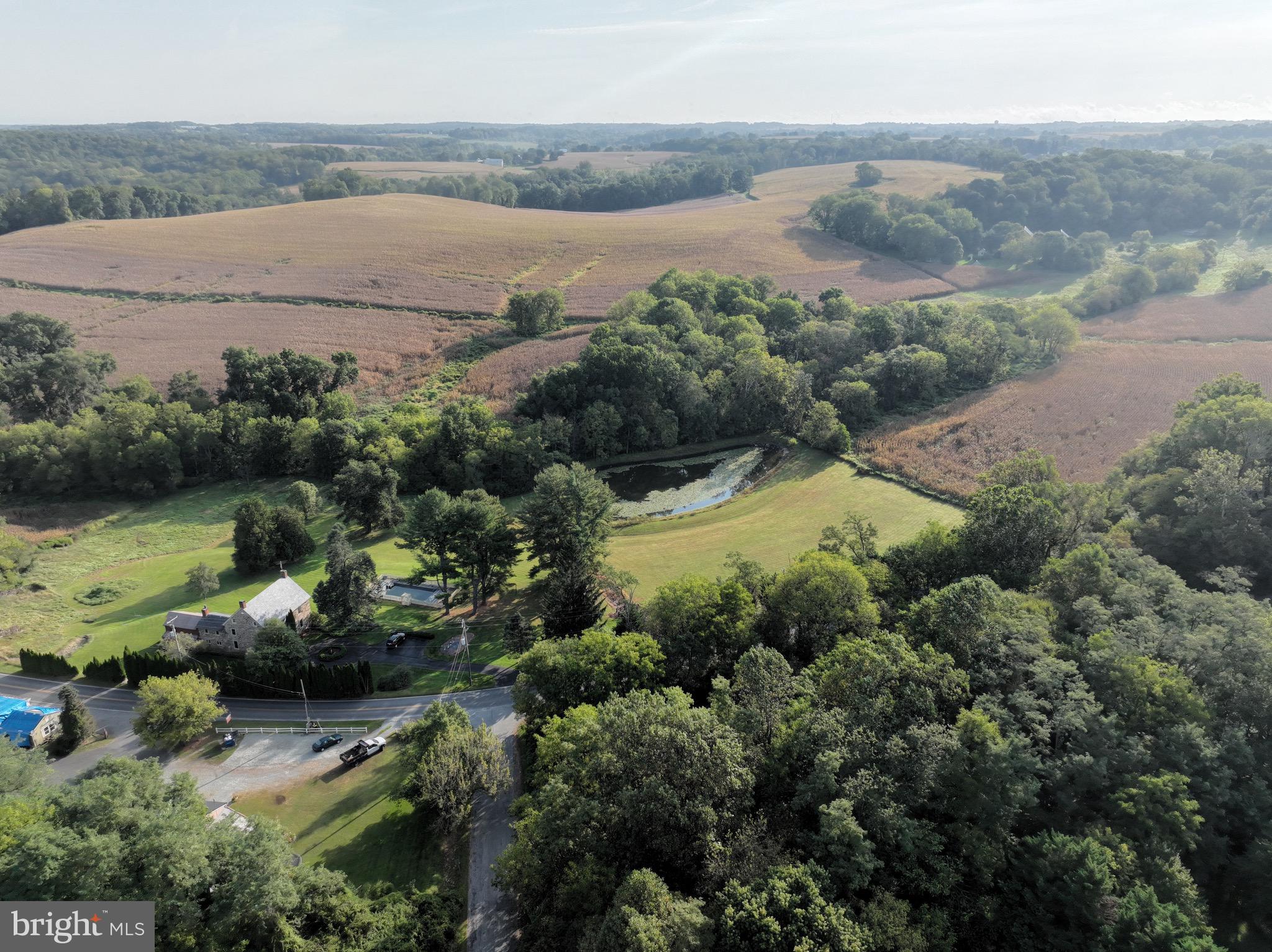 COACH & FOUR - Residential