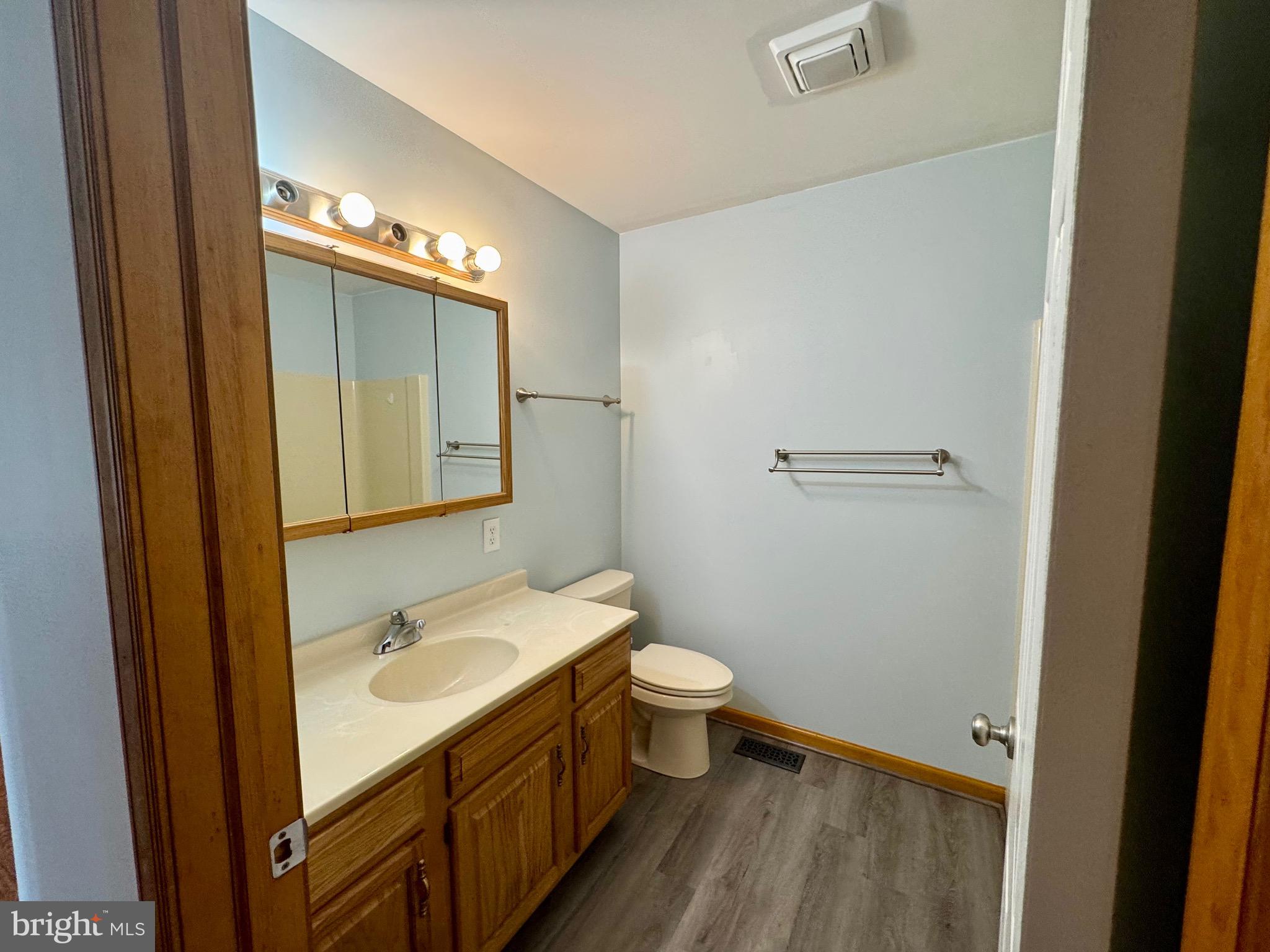 COACH & FOUR - Residential