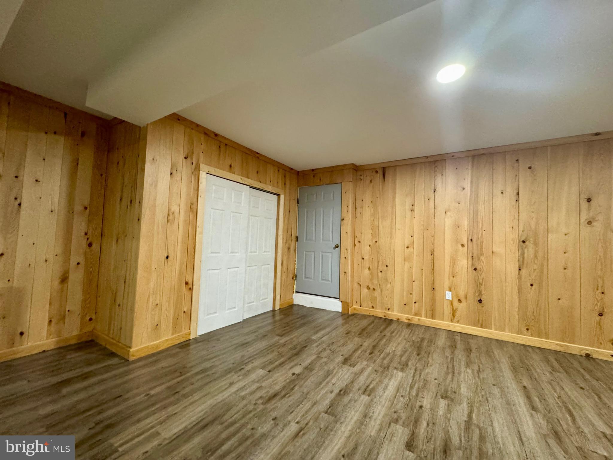 COACH & FOUR - Residential