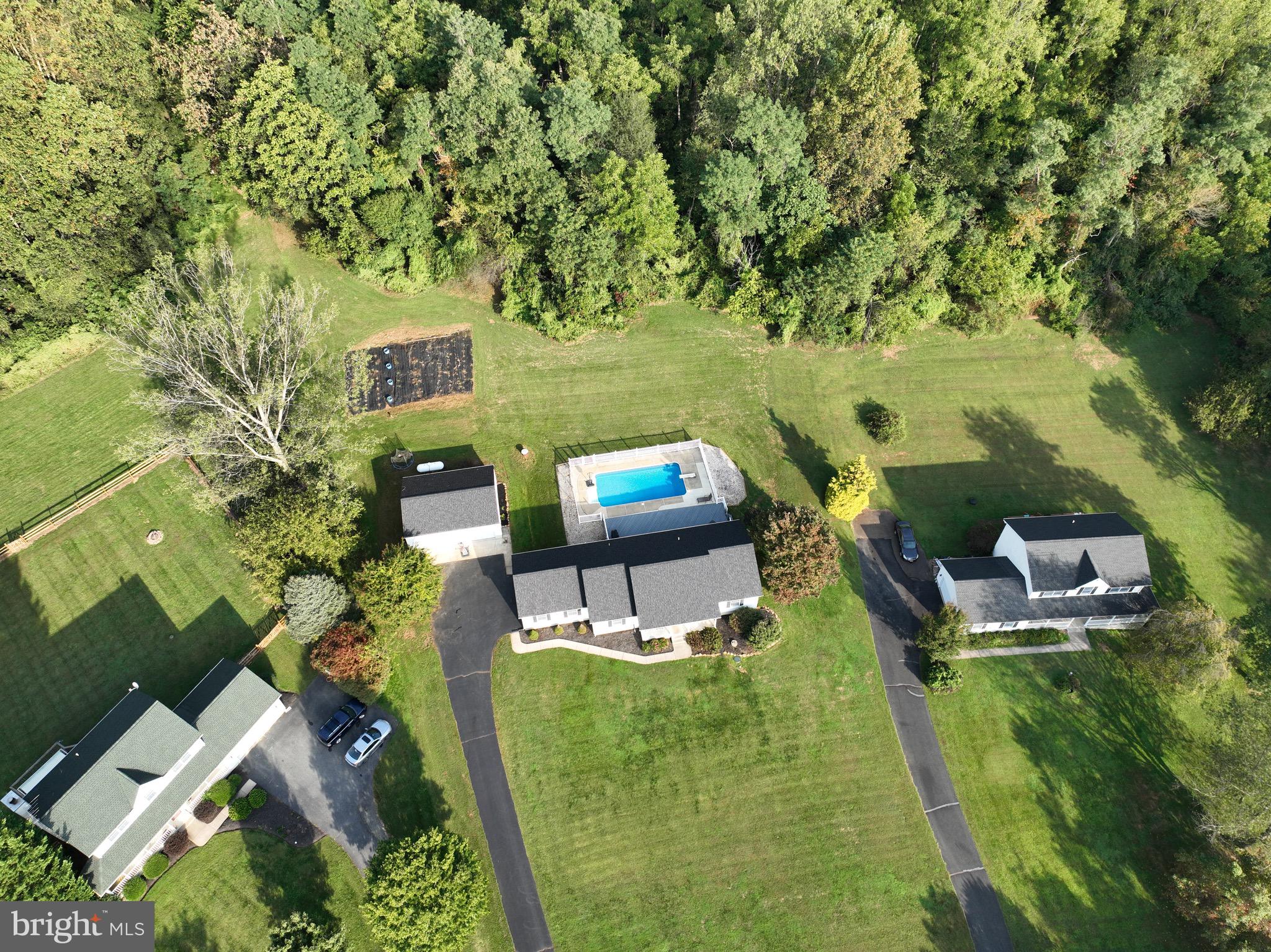 COACH & FOUR - Residential