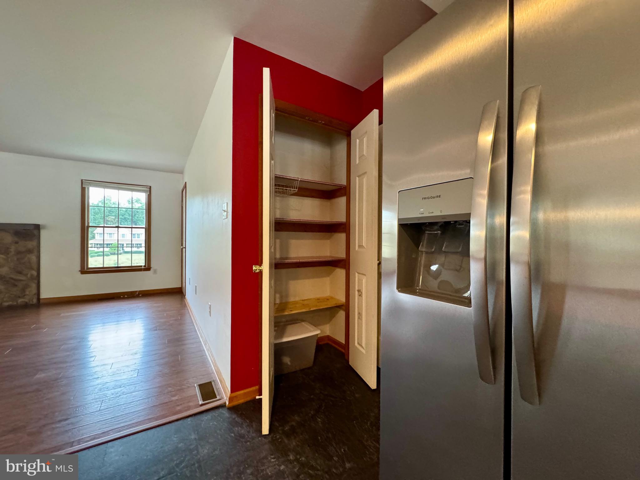 COACH & FOUR - Residential