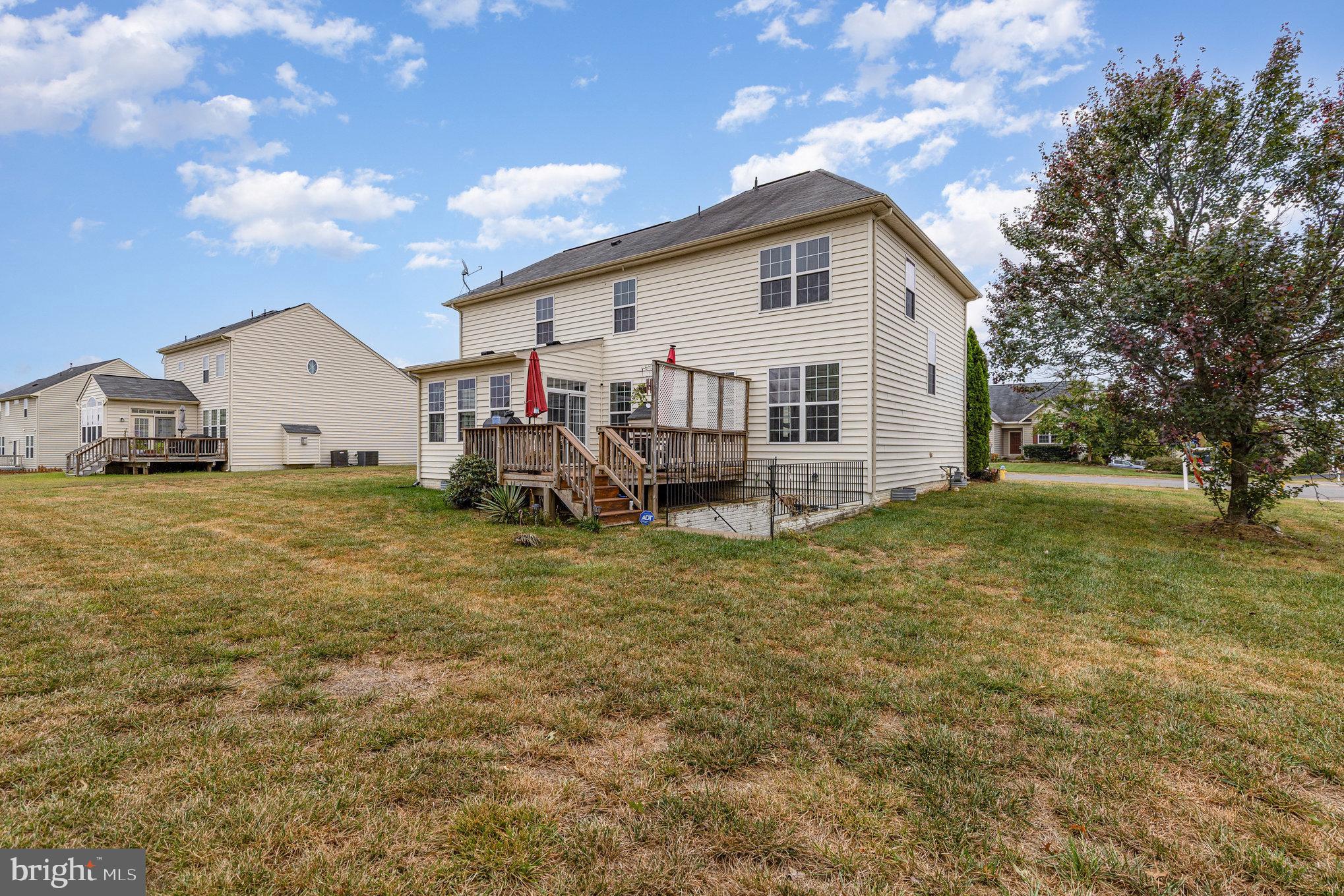 STAFFORD LAKES - Residential