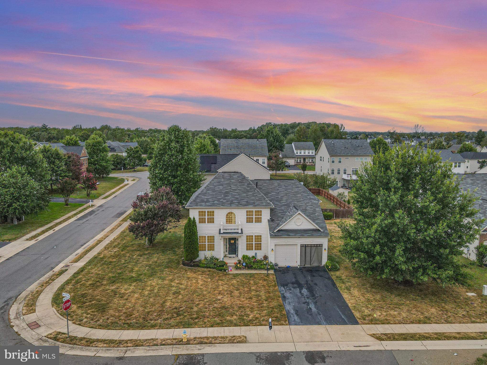 10 IVY SPRING LANE