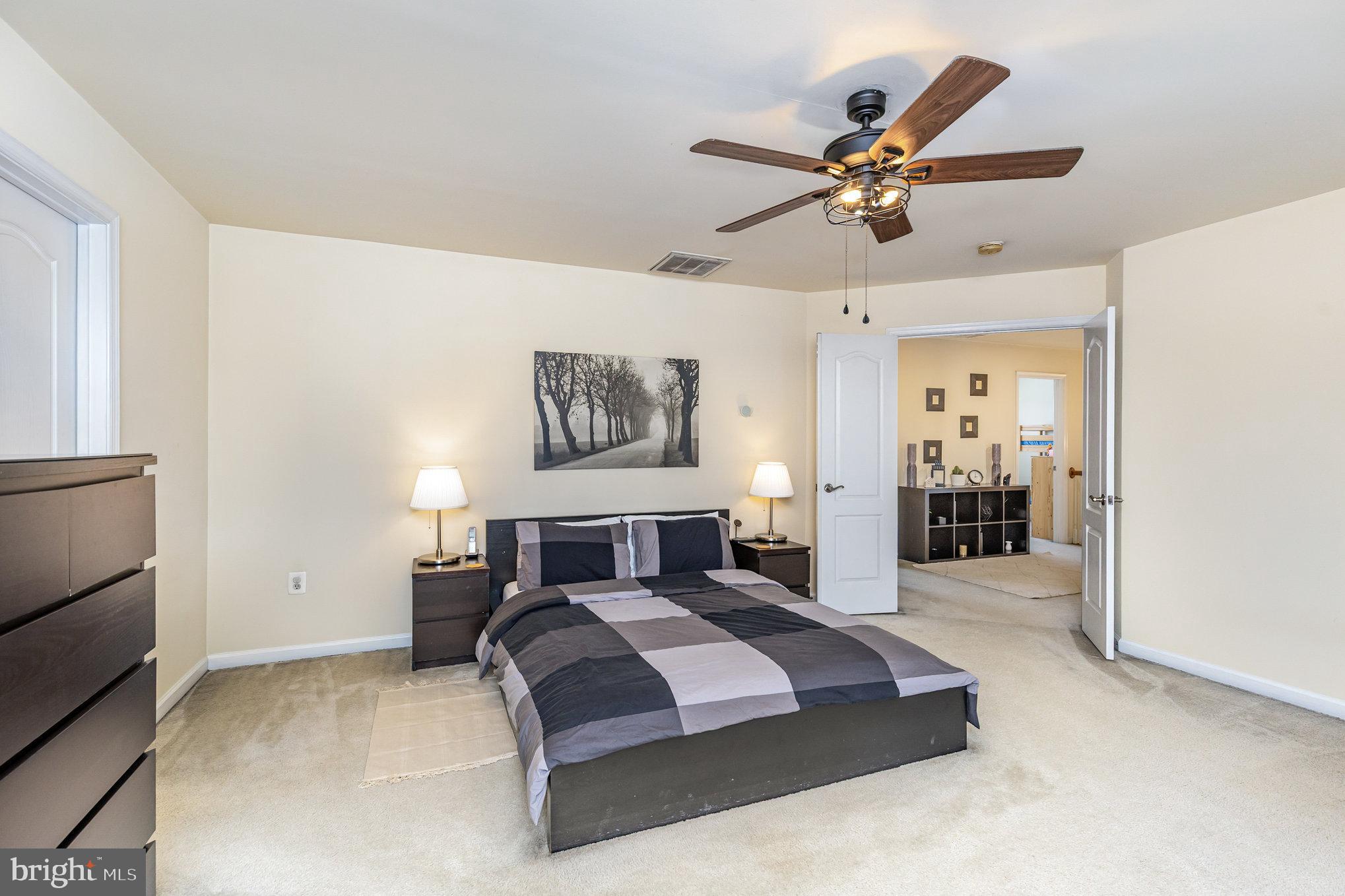 STAFFORD LAKES - Residential