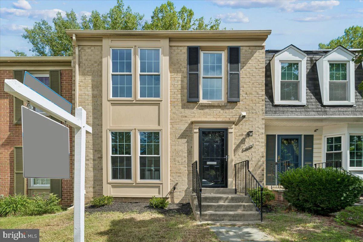 10057 Maple Leaf Drive