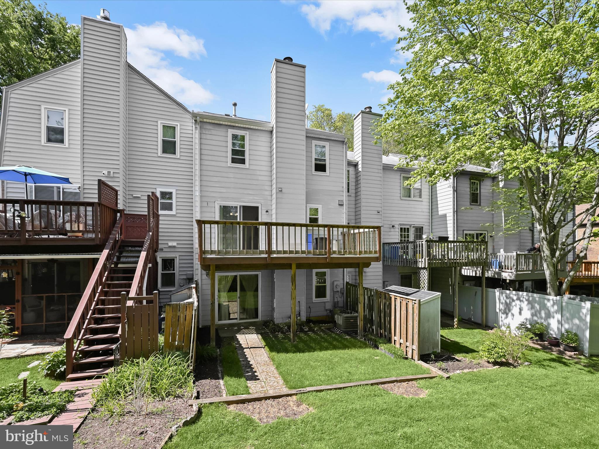 OAK SPRINGS - Residential