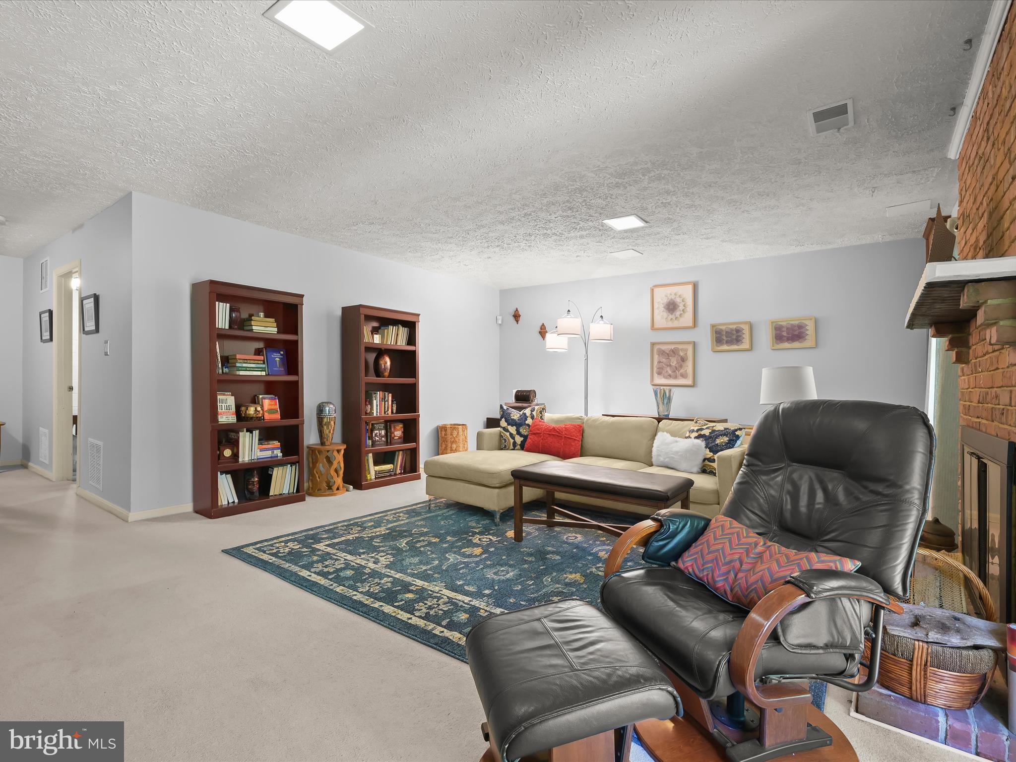 OAK SPRINGS - Residential