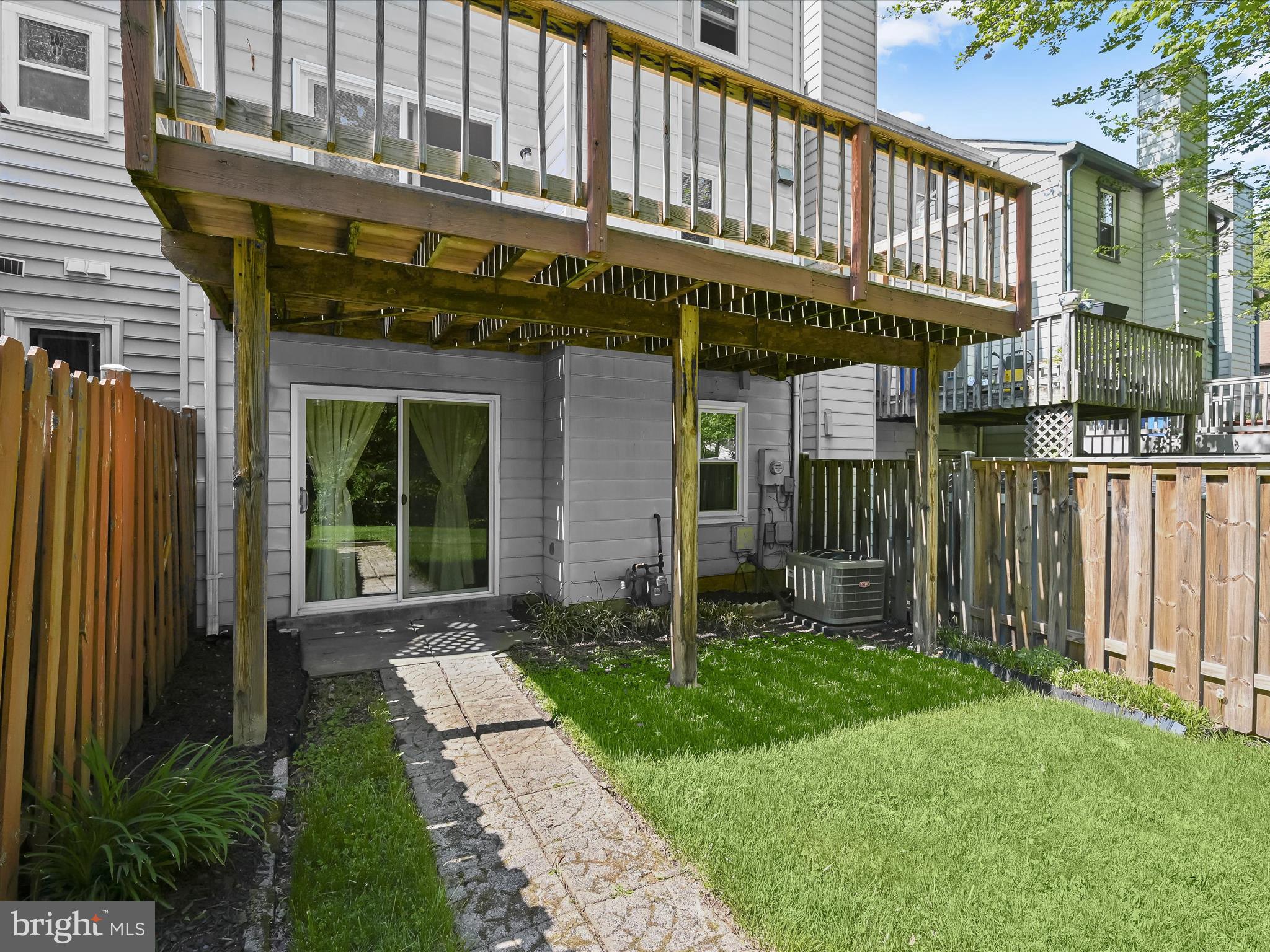 OAK SPRINGS - Residential