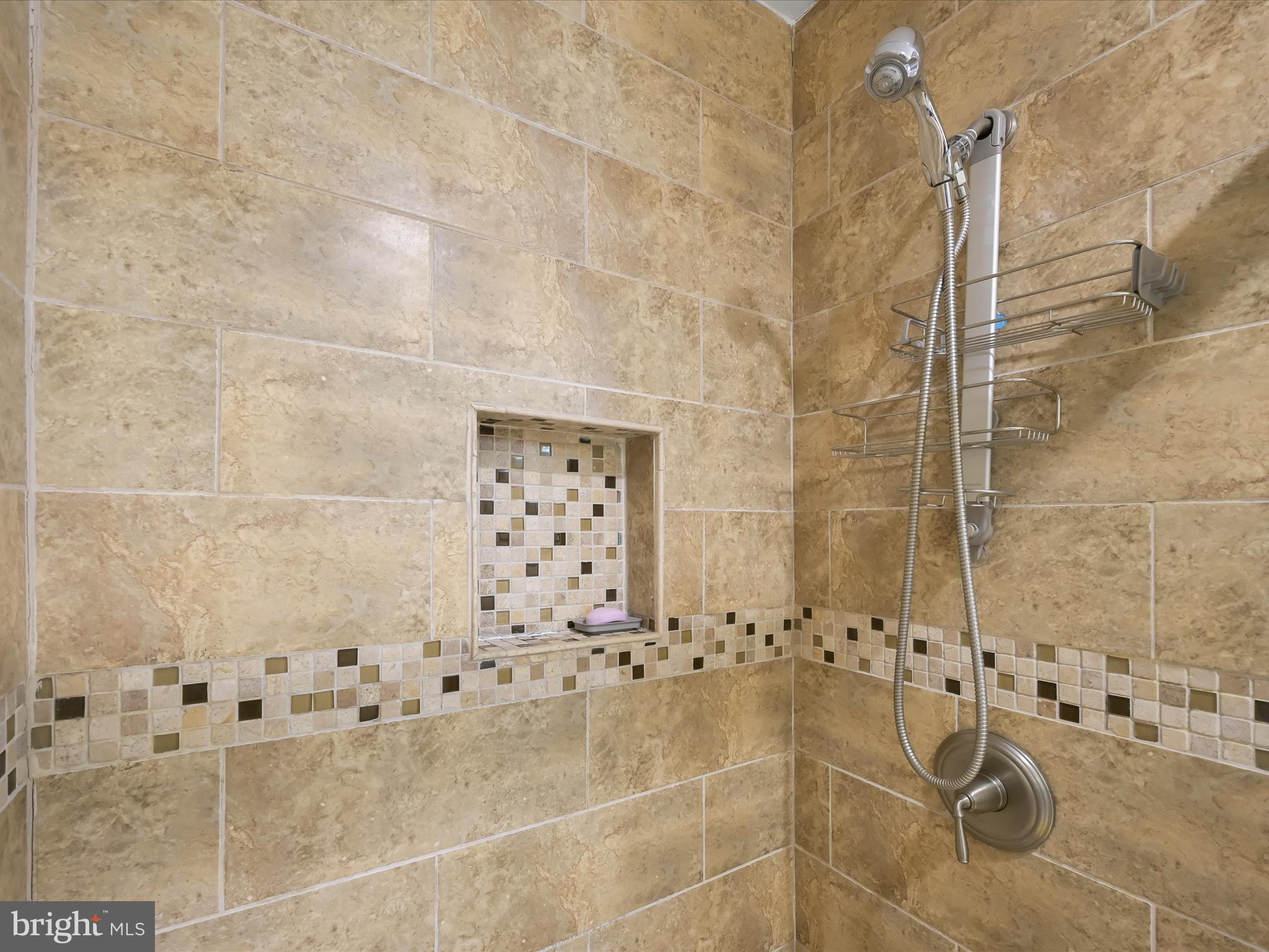 OAK SPRINGS - Residential