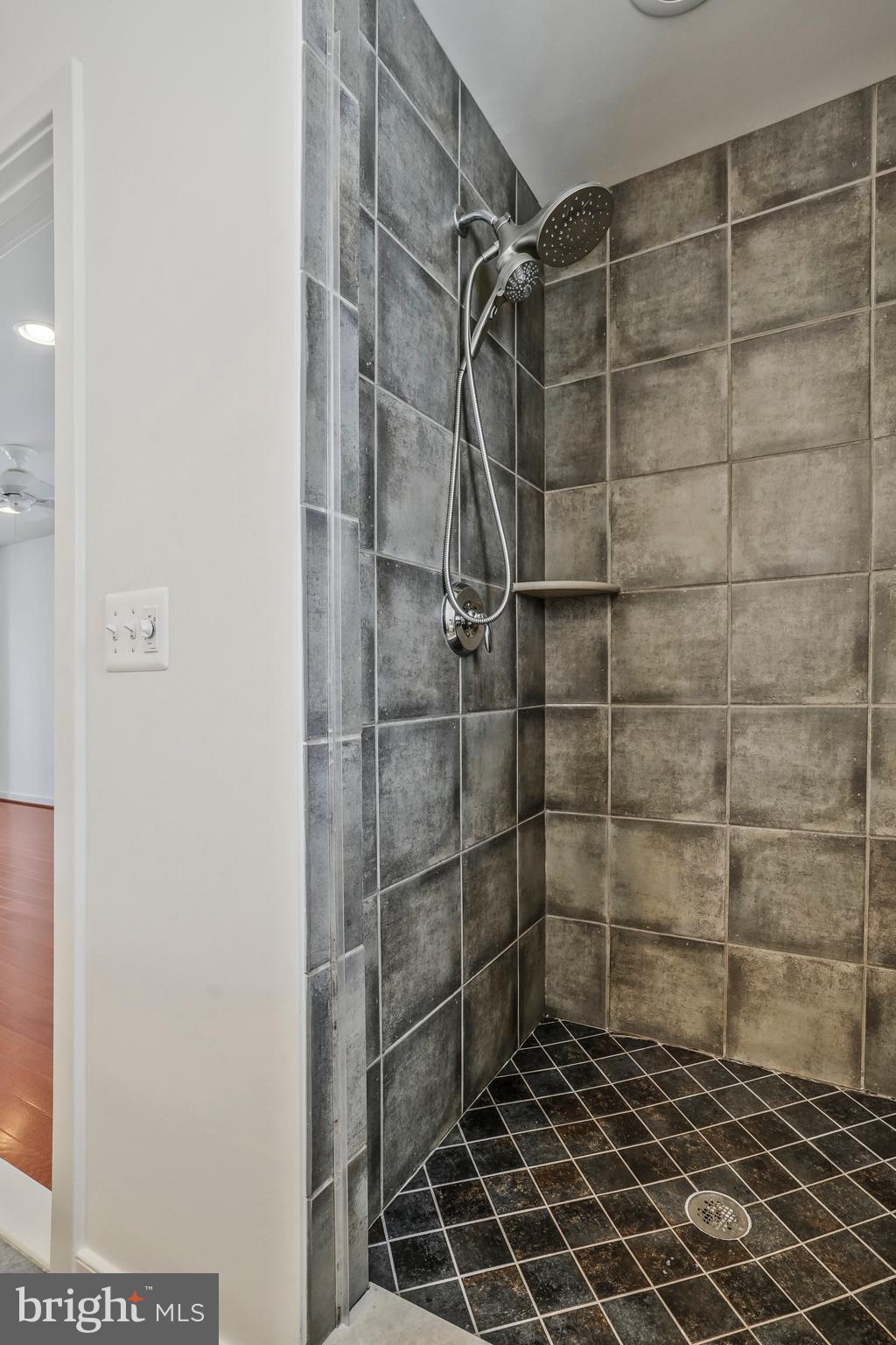 JAMES BLAND HOMES - Residential