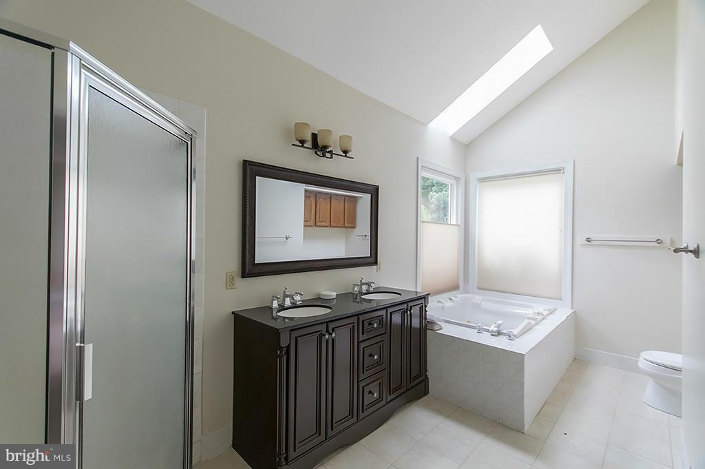 WILLOWDALE - Residential