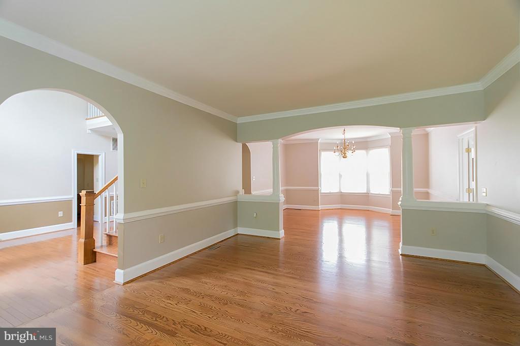 WILLOWDALE - Residential