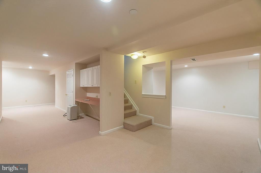 WILLOWDALE - Residential