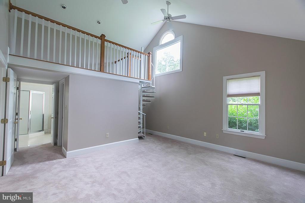 WILLOWDALE - Residential