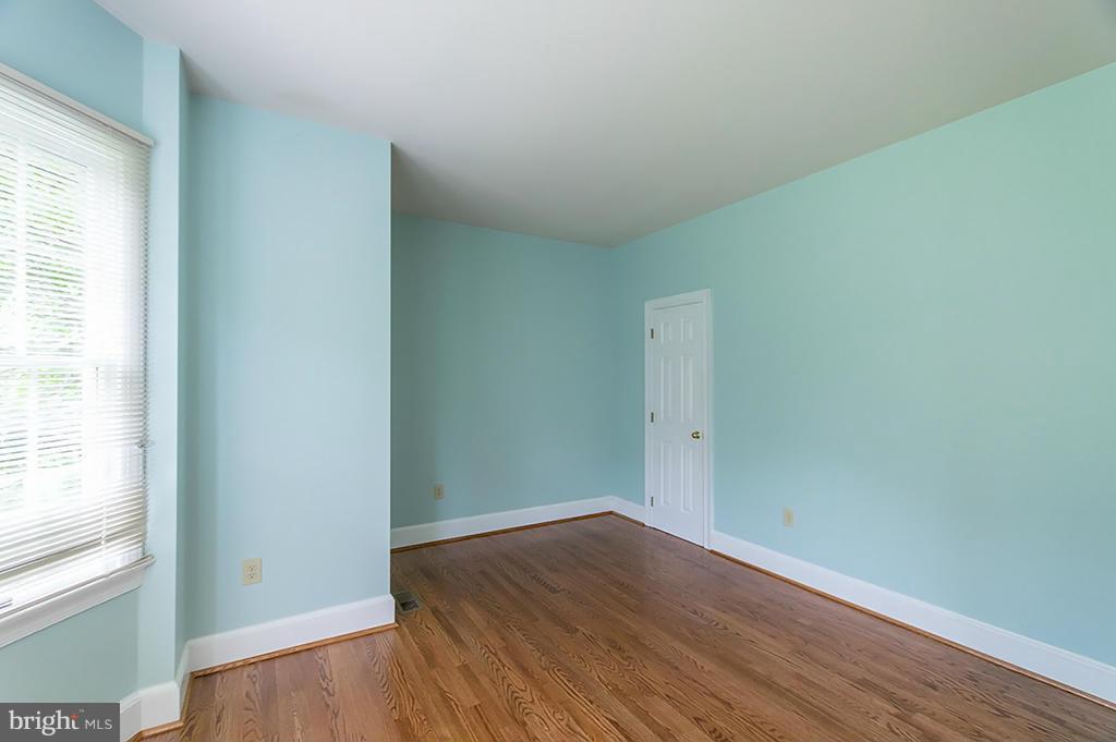 WILLOWDALE - Residential