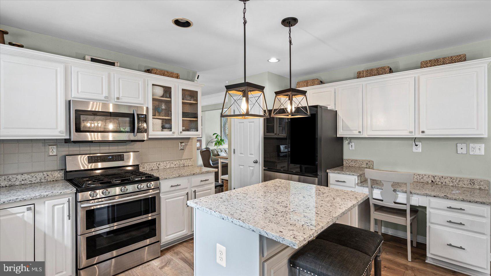 STONERIDGE OVERLOOK - Residential