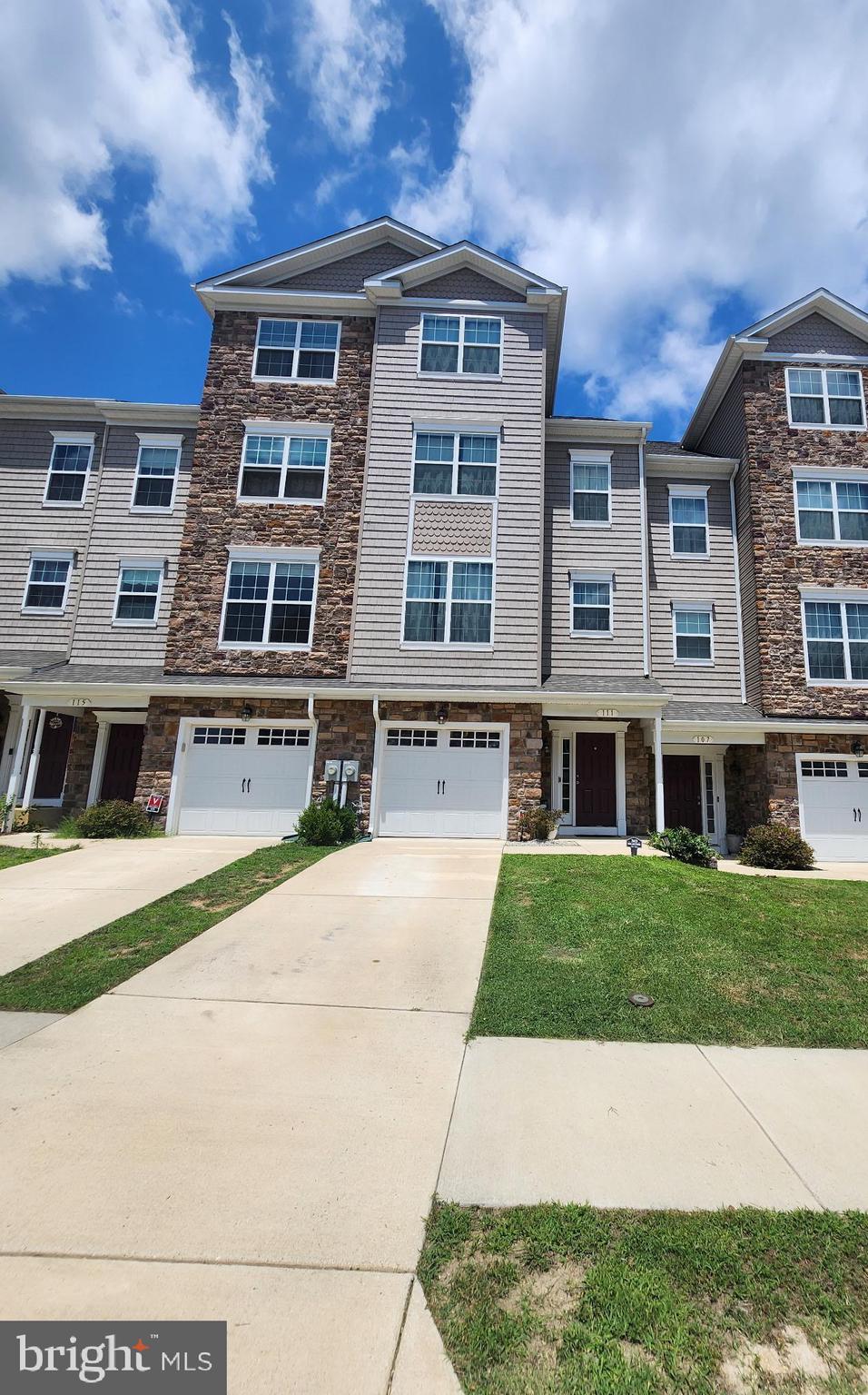 111 CLYDESDALE LANE