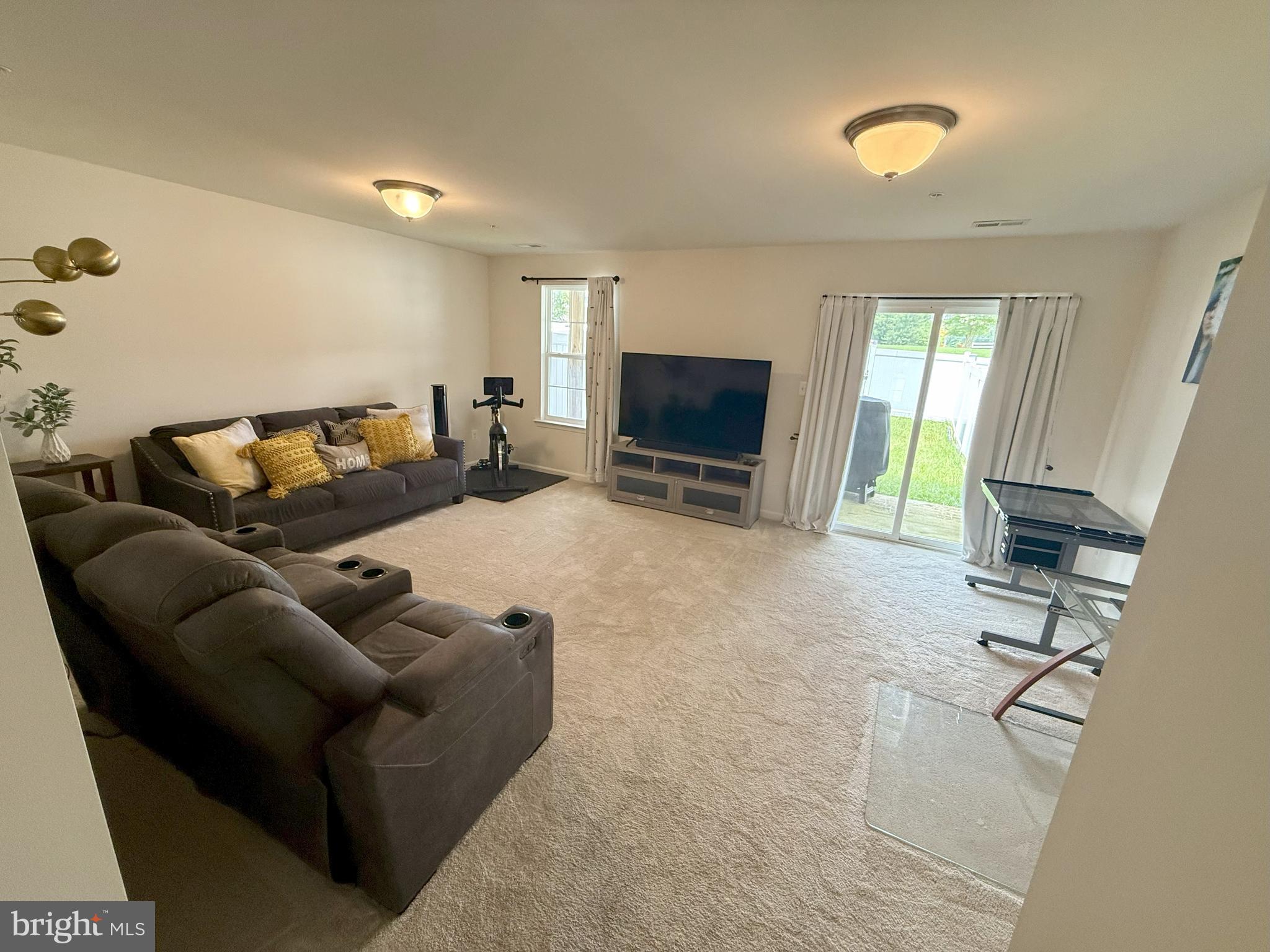 PRINCE FREDERICK CROSSING - Residential Lease