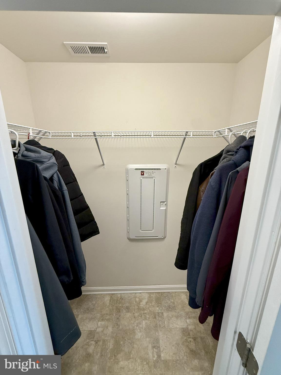 PRINCE FREDERICK CROSSING - Residential Lease