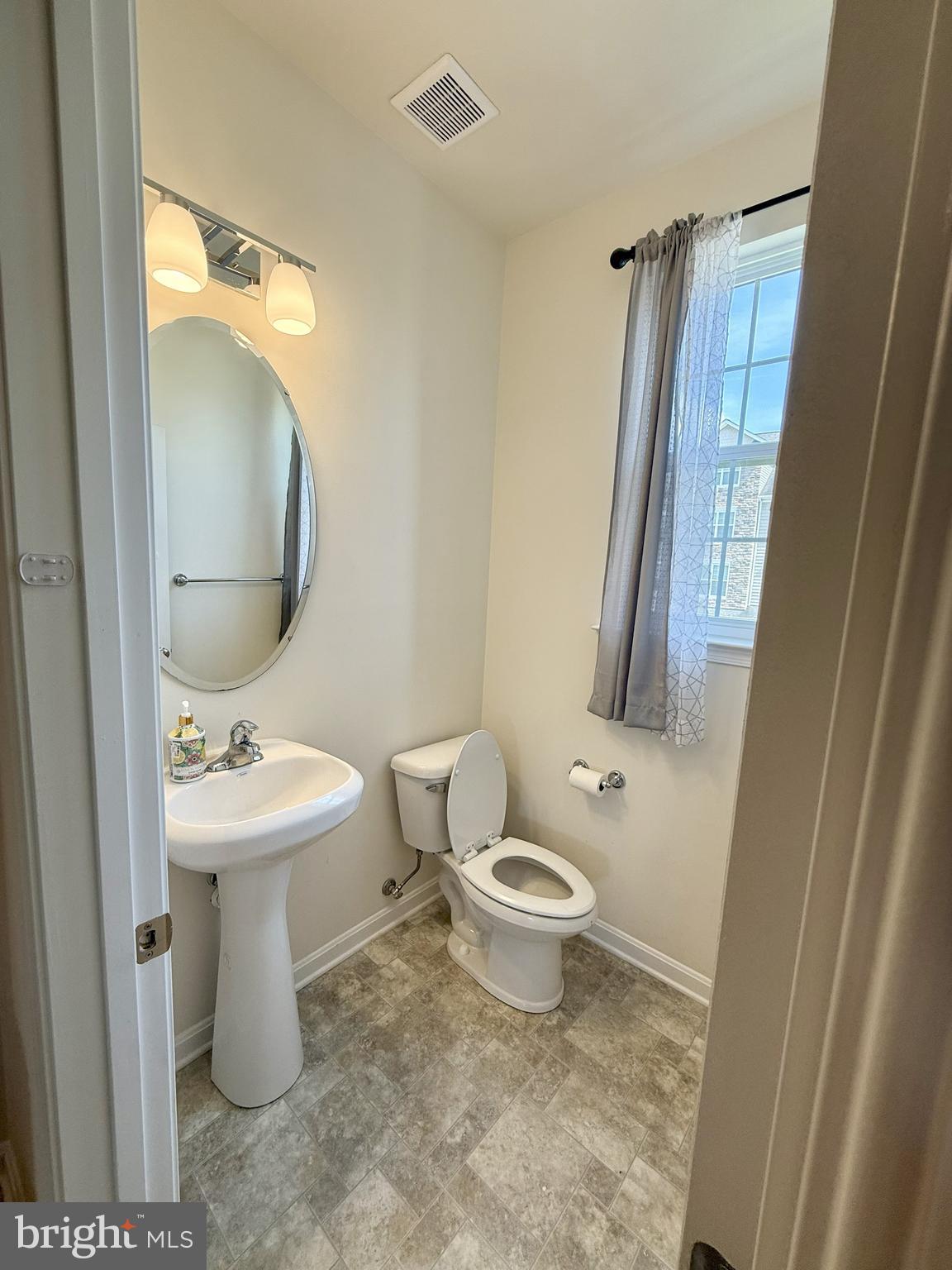 PRINCE FREDERICK CROSSING - Residential Lease