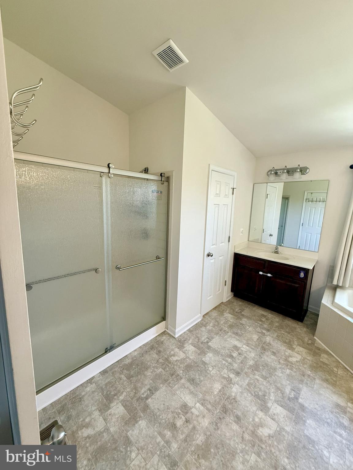 PRINCE FREDERICK CROSSING - Residential Lease