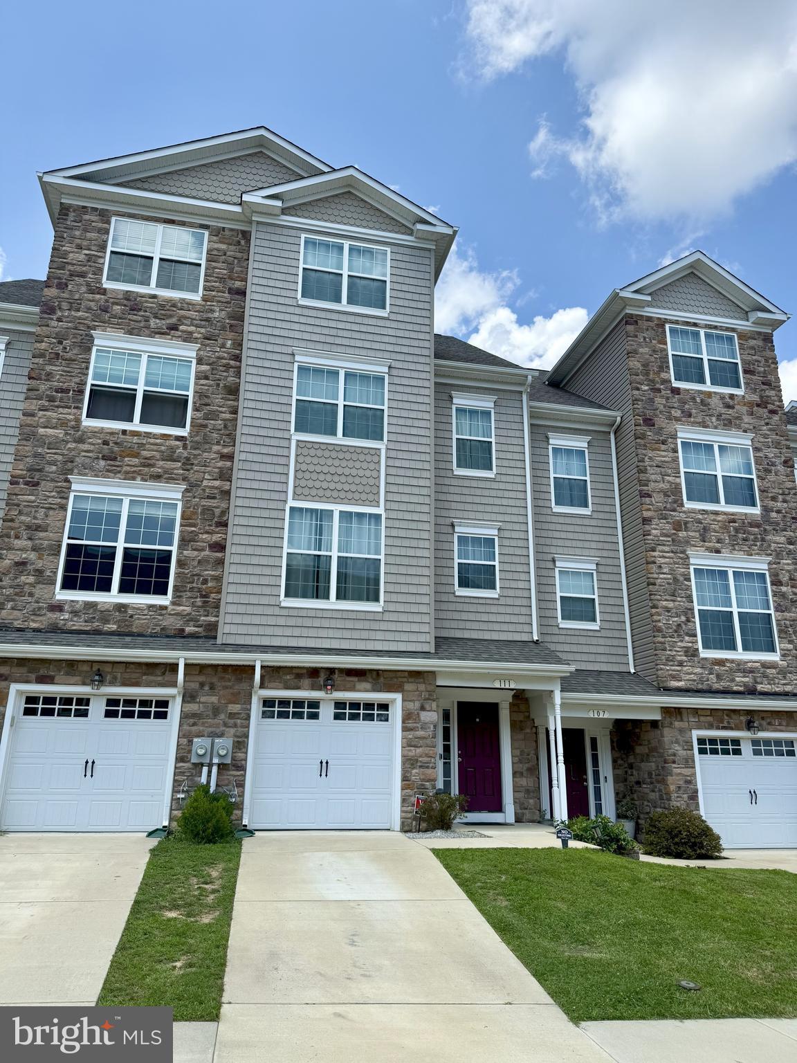 111 CLYDESDALE LANE