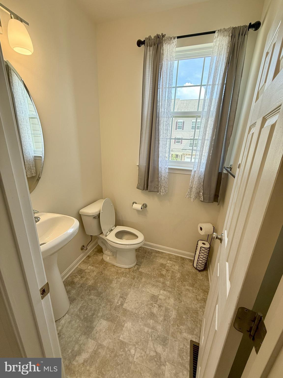 PRINCE FREDERICK CROSSING - Residential Lease