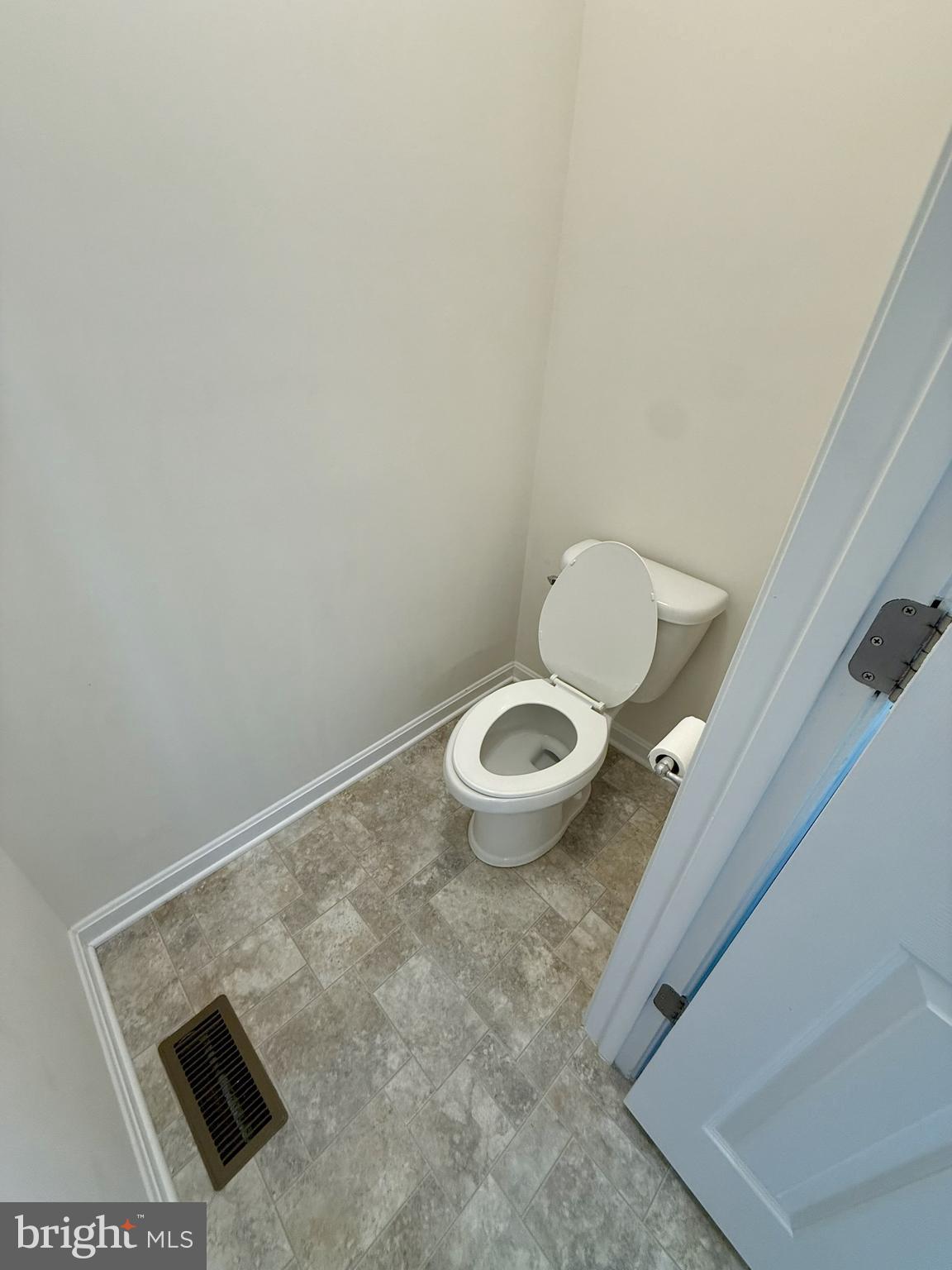 PRINCE FREDERICK CROSSING - Residential Lease