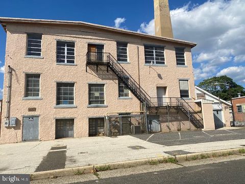 Photo of 411 S 6th Street, VINELAND, NJ 08360 (MLS # NJCB2030384)