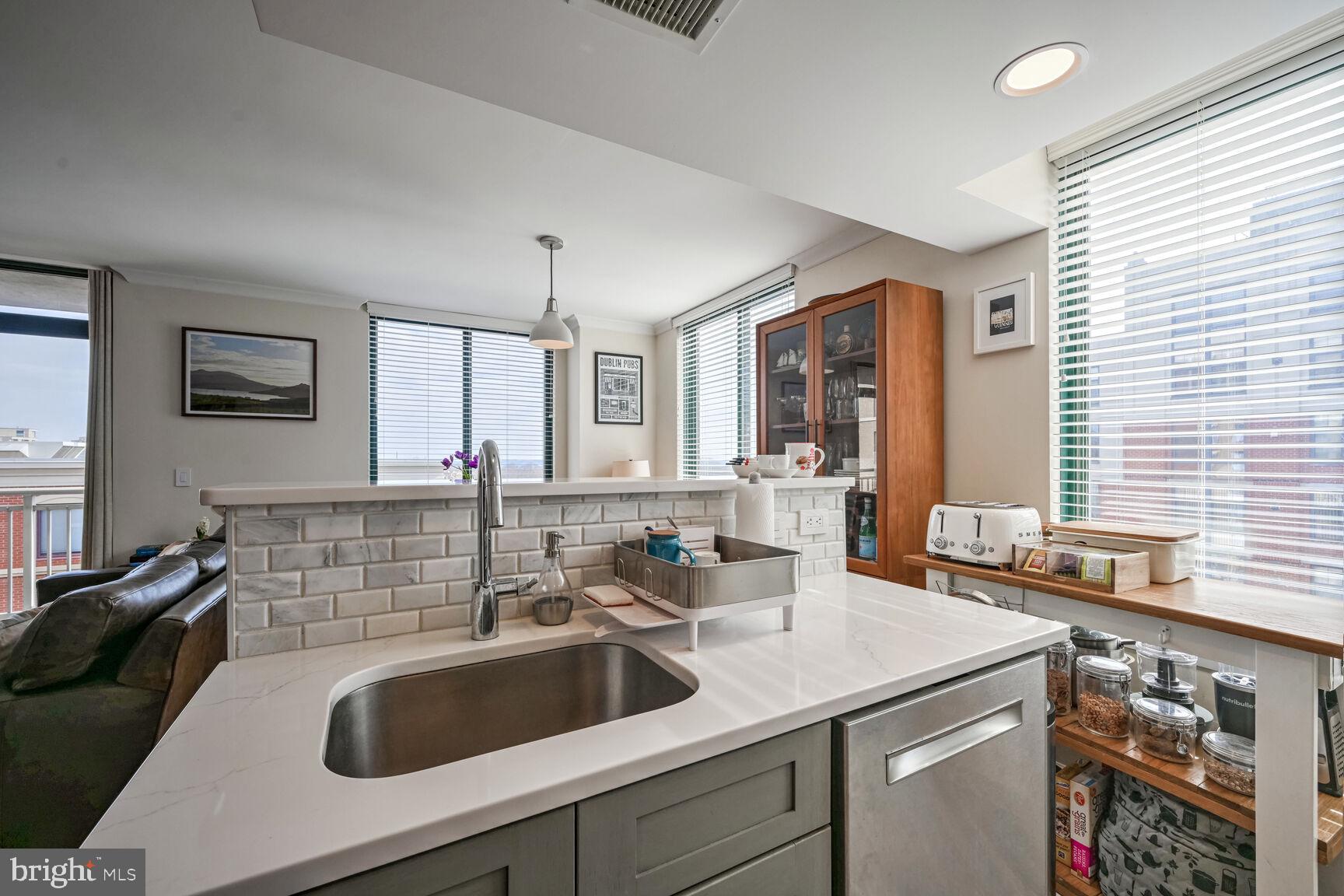 RESIDENCES AT STATION SQUARE - Residential