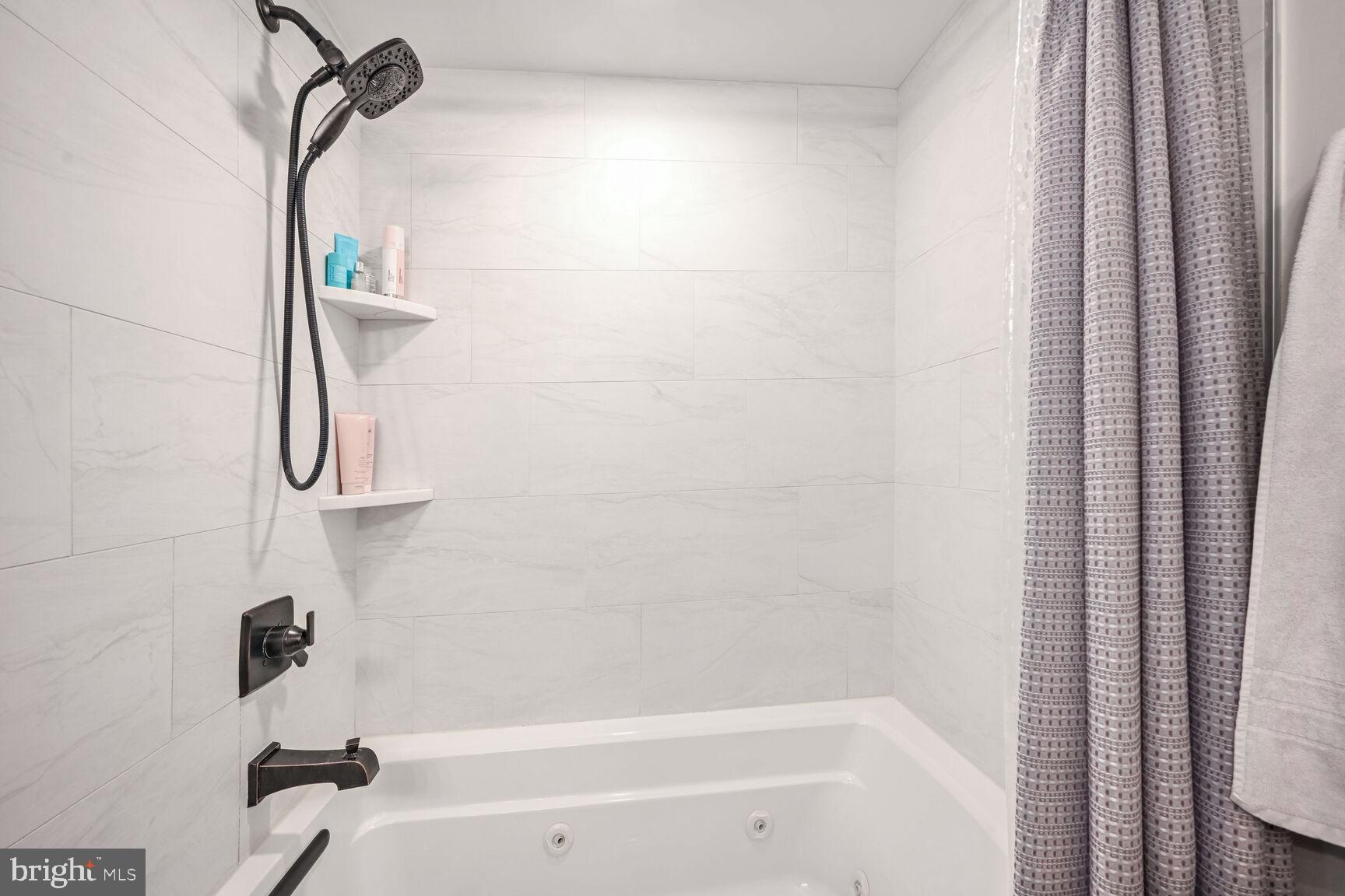 RESIDENCES AT STATION SQUARE - Residential