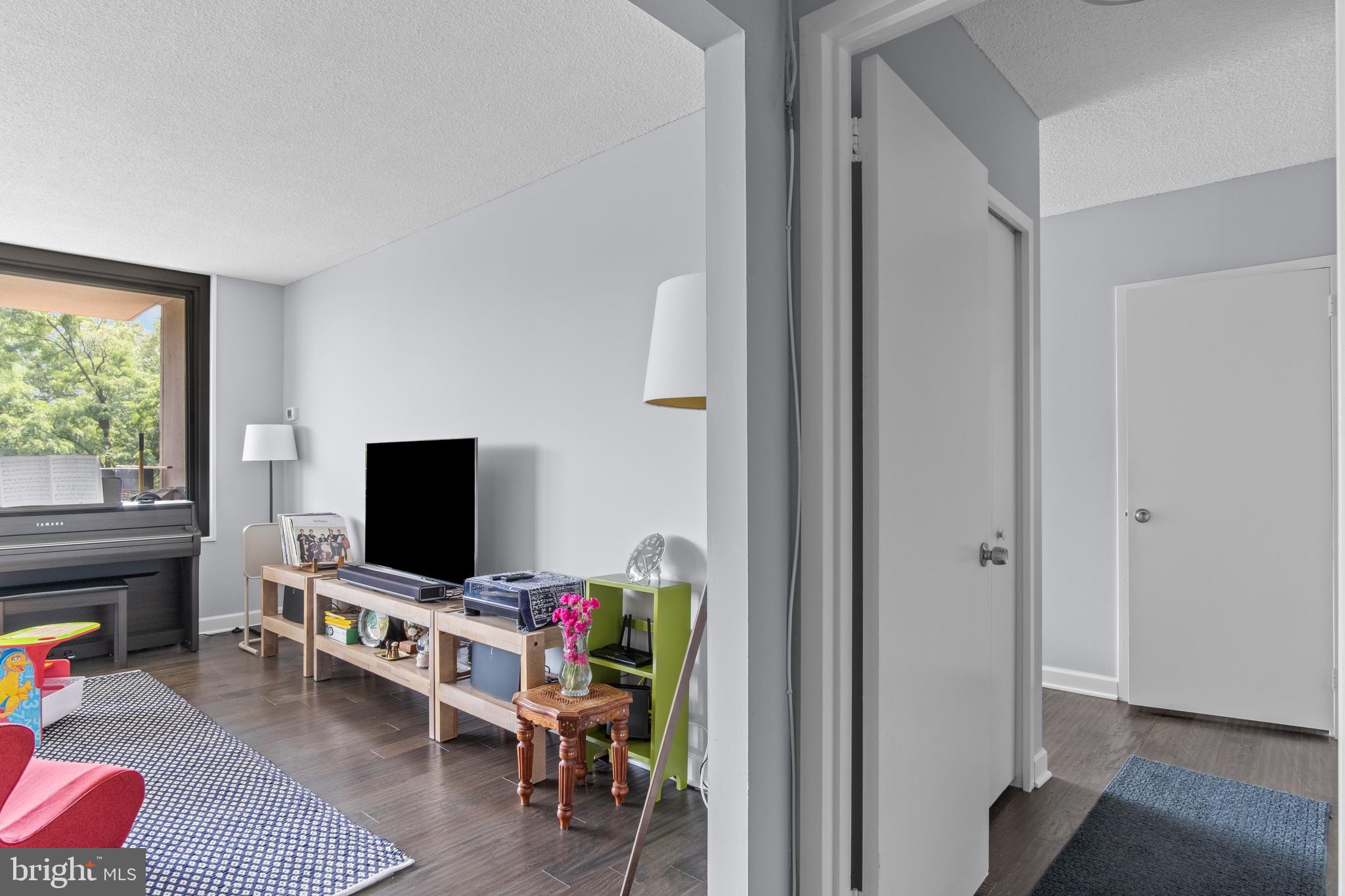 SKYLINE - Residential Lease