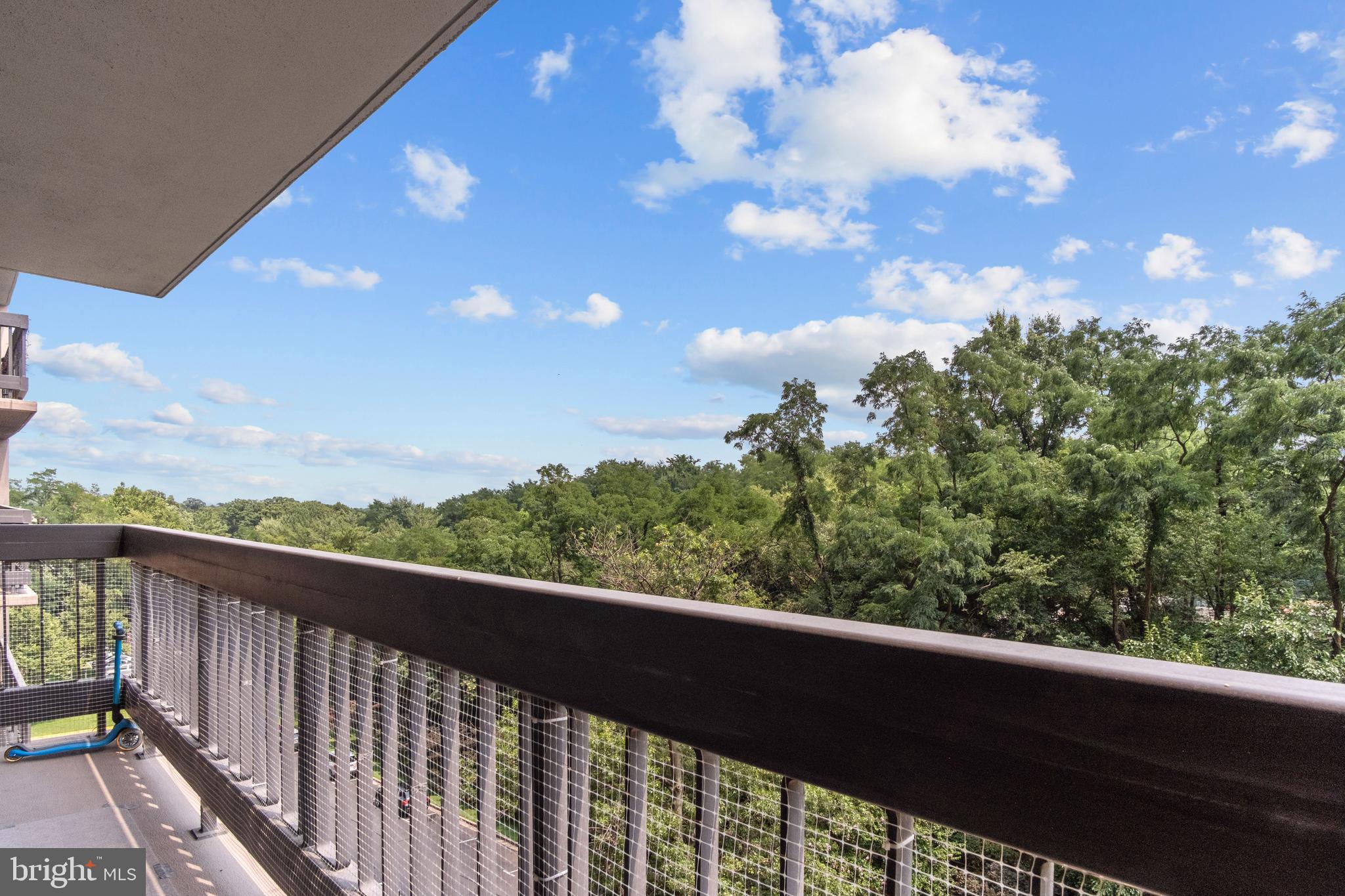 SKYLINE - Residential Lease