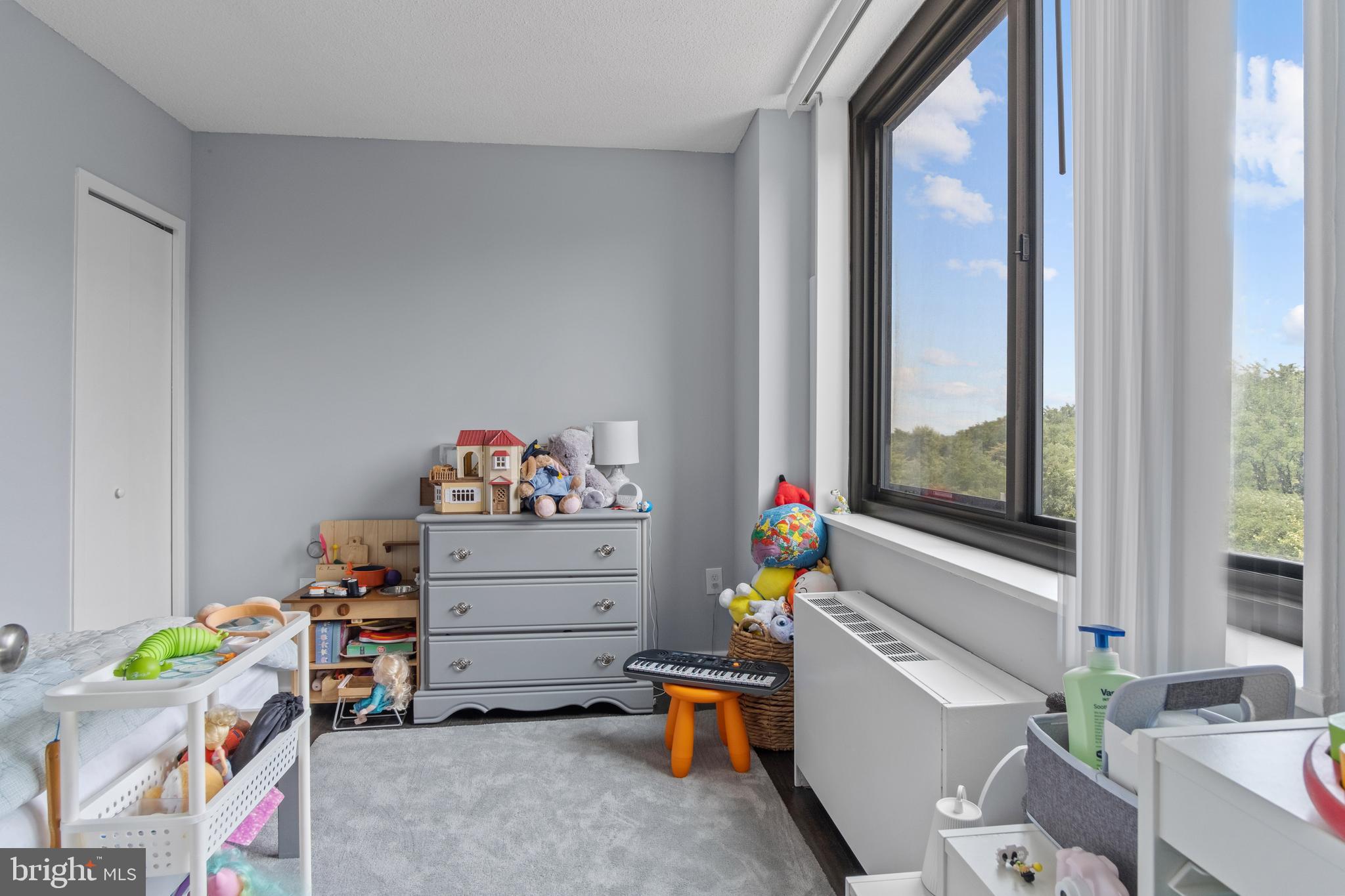 SKYLINE - Residential Lease