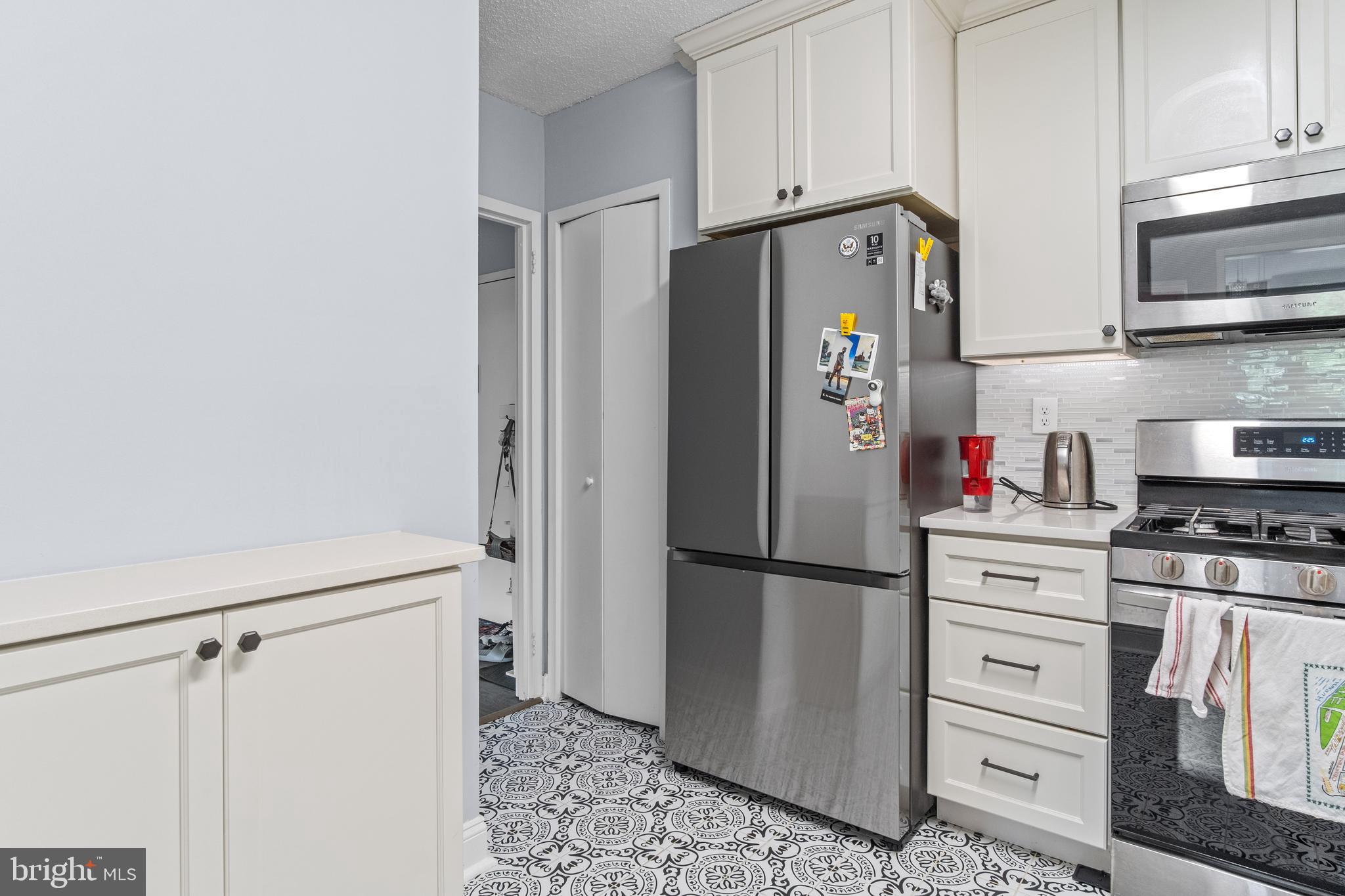 SKYLINE - Residential Lease